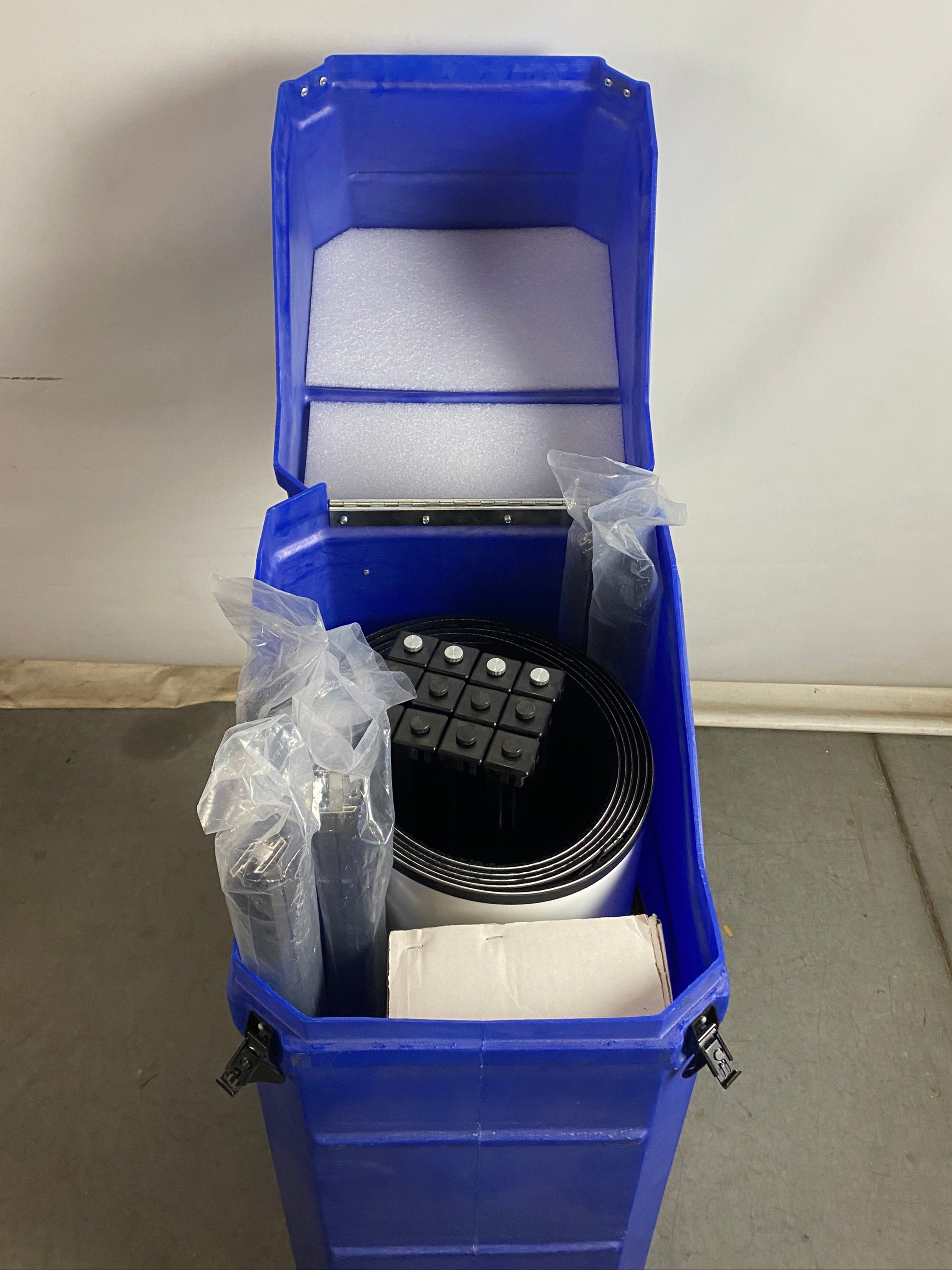Beaver Blue Wheeled Presentation Board and Case
