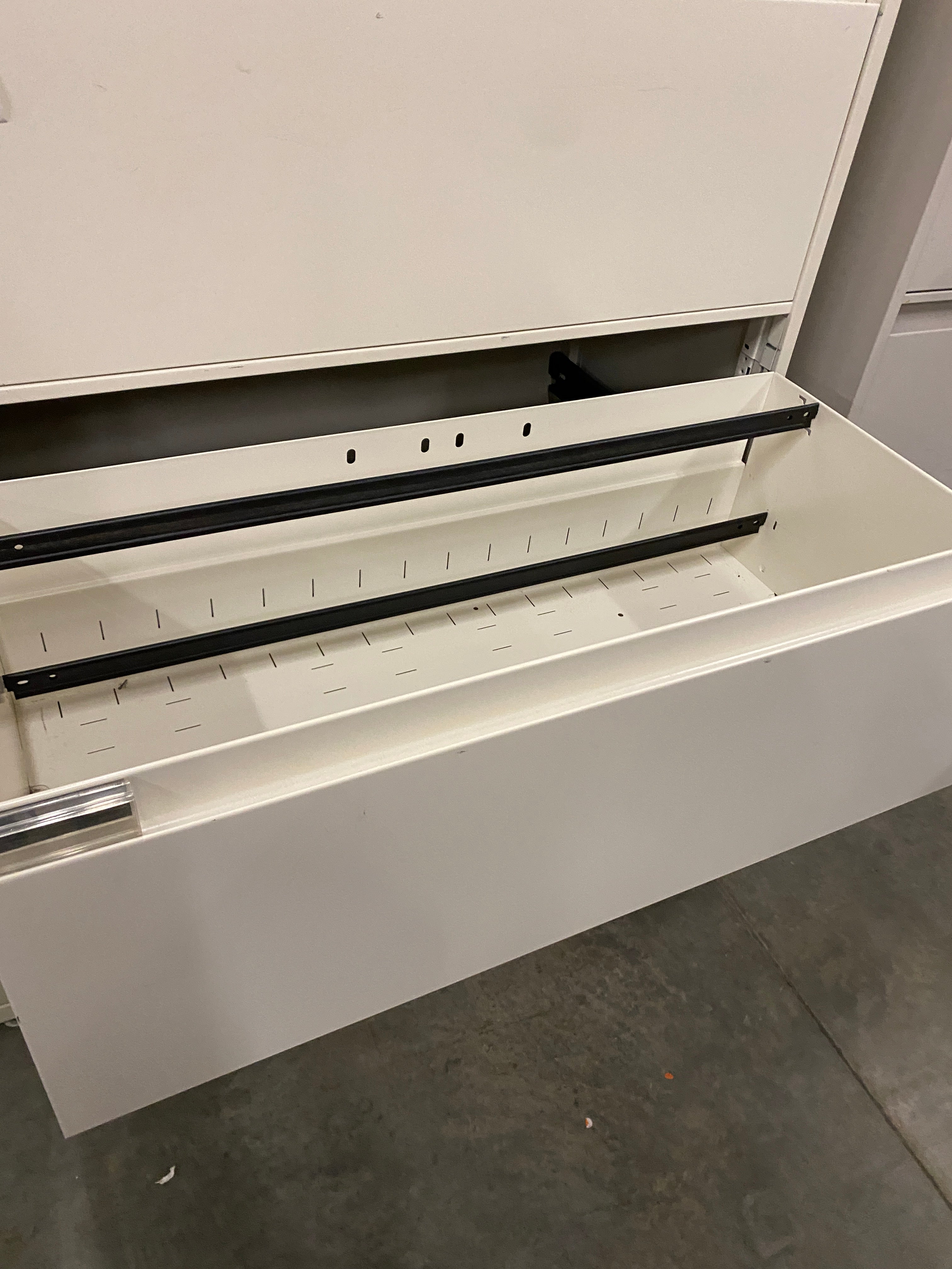 Beige 5 Drawer Locking Filing Cabinet