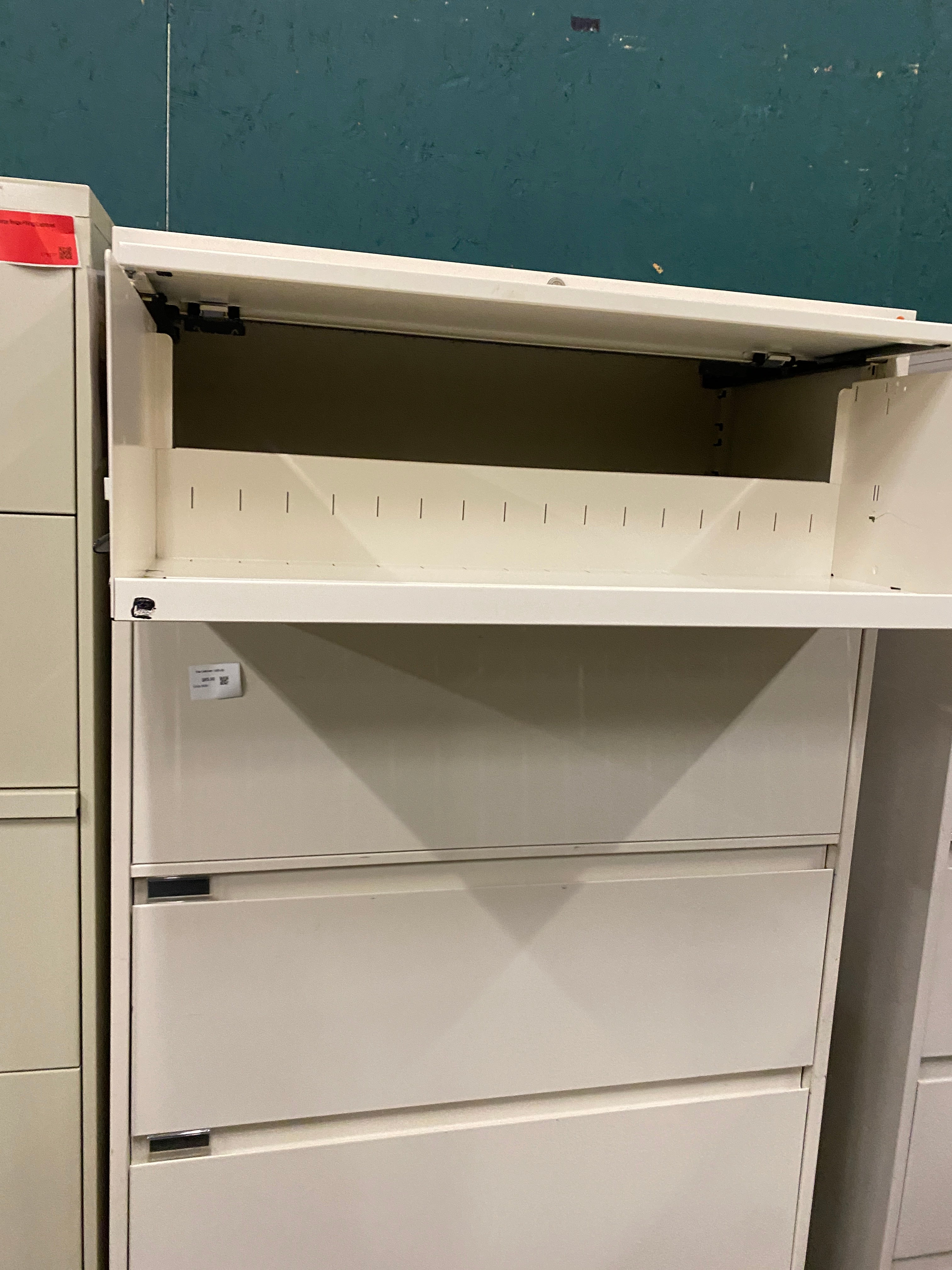 Beige 5 Drawer Locking Filing Cabinet