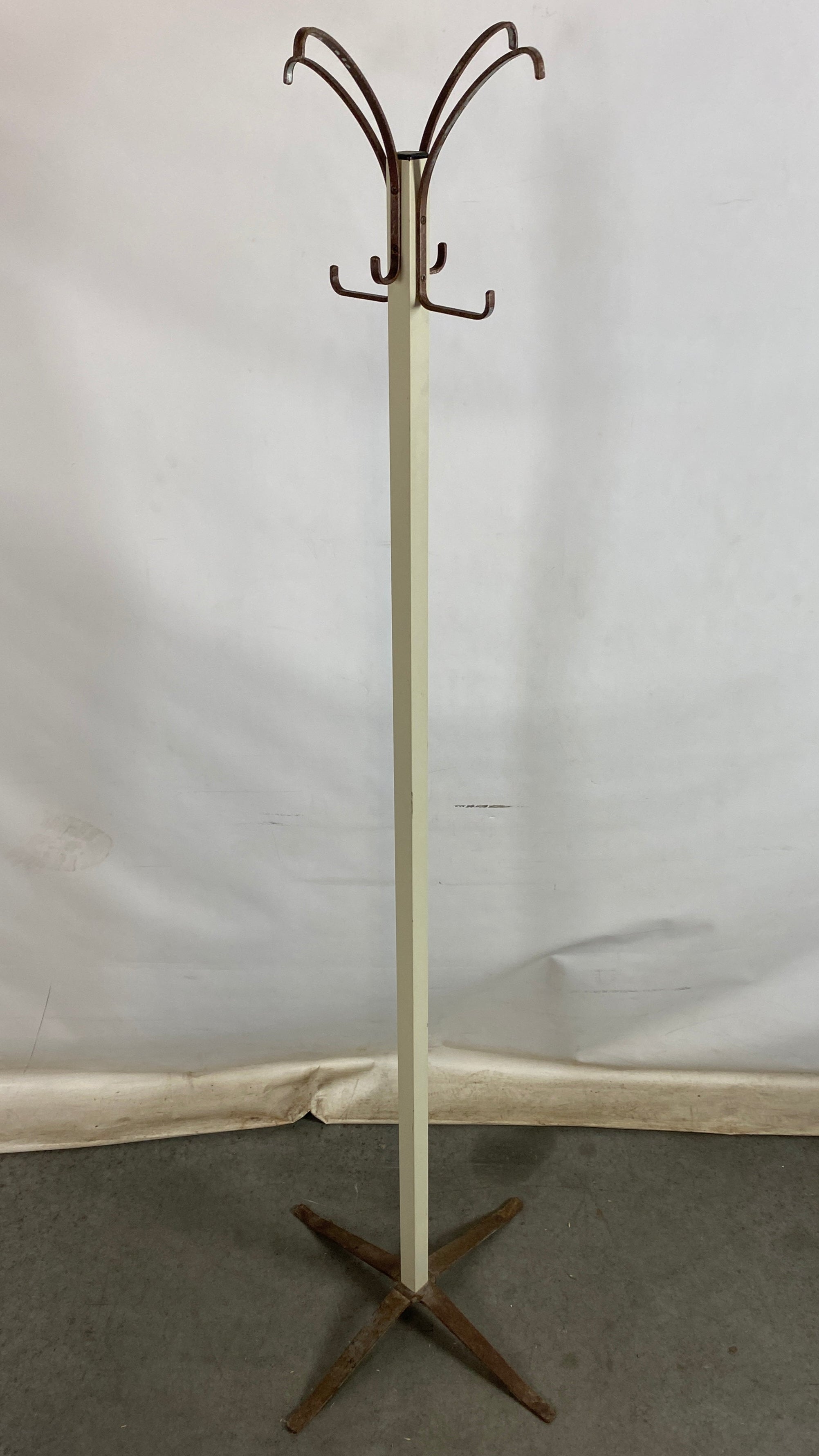 Beige Metal Coat Hanger with 8 Hooks