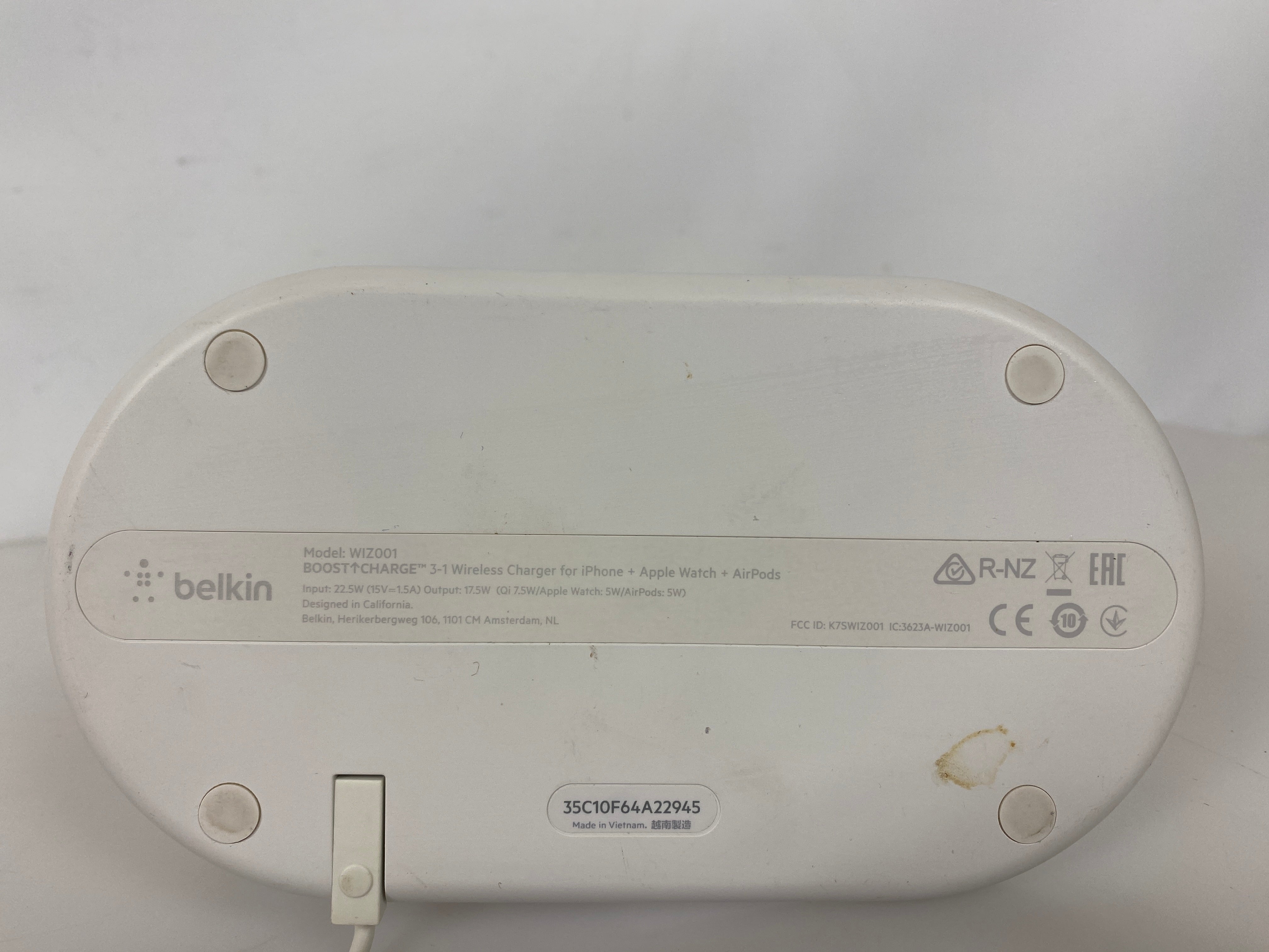 Belkin 3-in-1 WIZ001 BoostCharge Charger Station for Apple