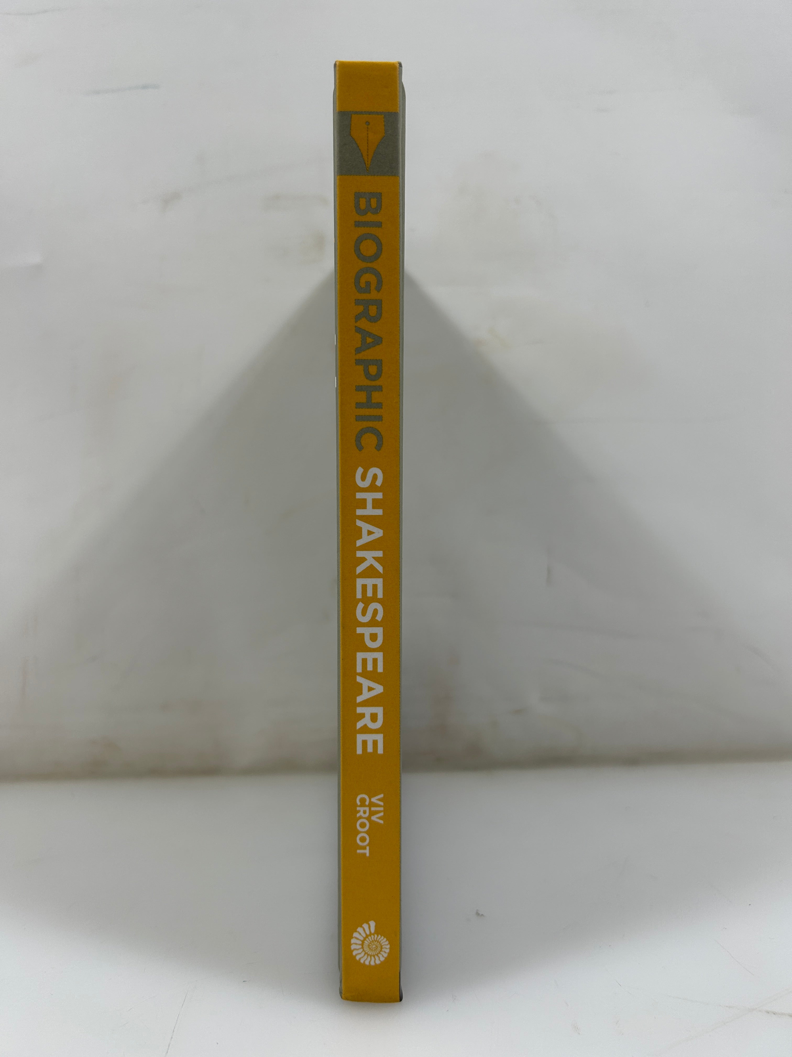 Biographic: Shakespeare by Viv Croot HC