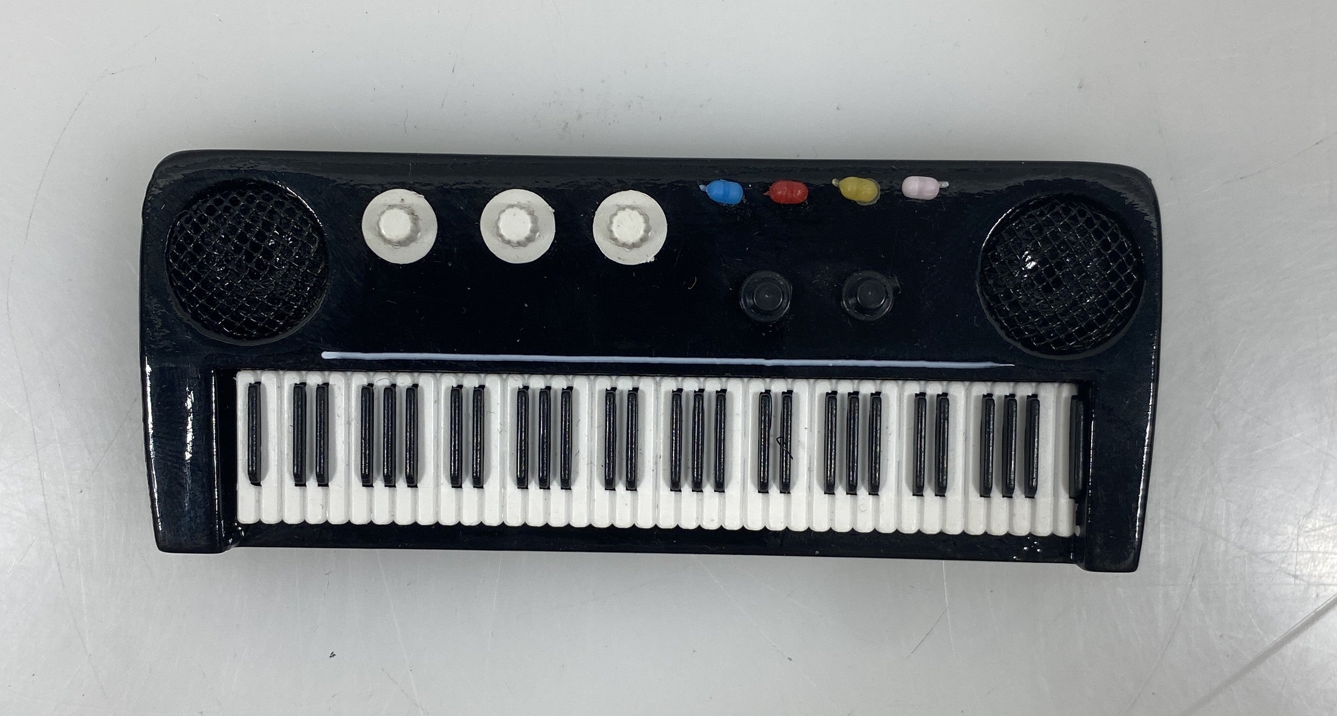 Black Electric Keyboard Magnet
