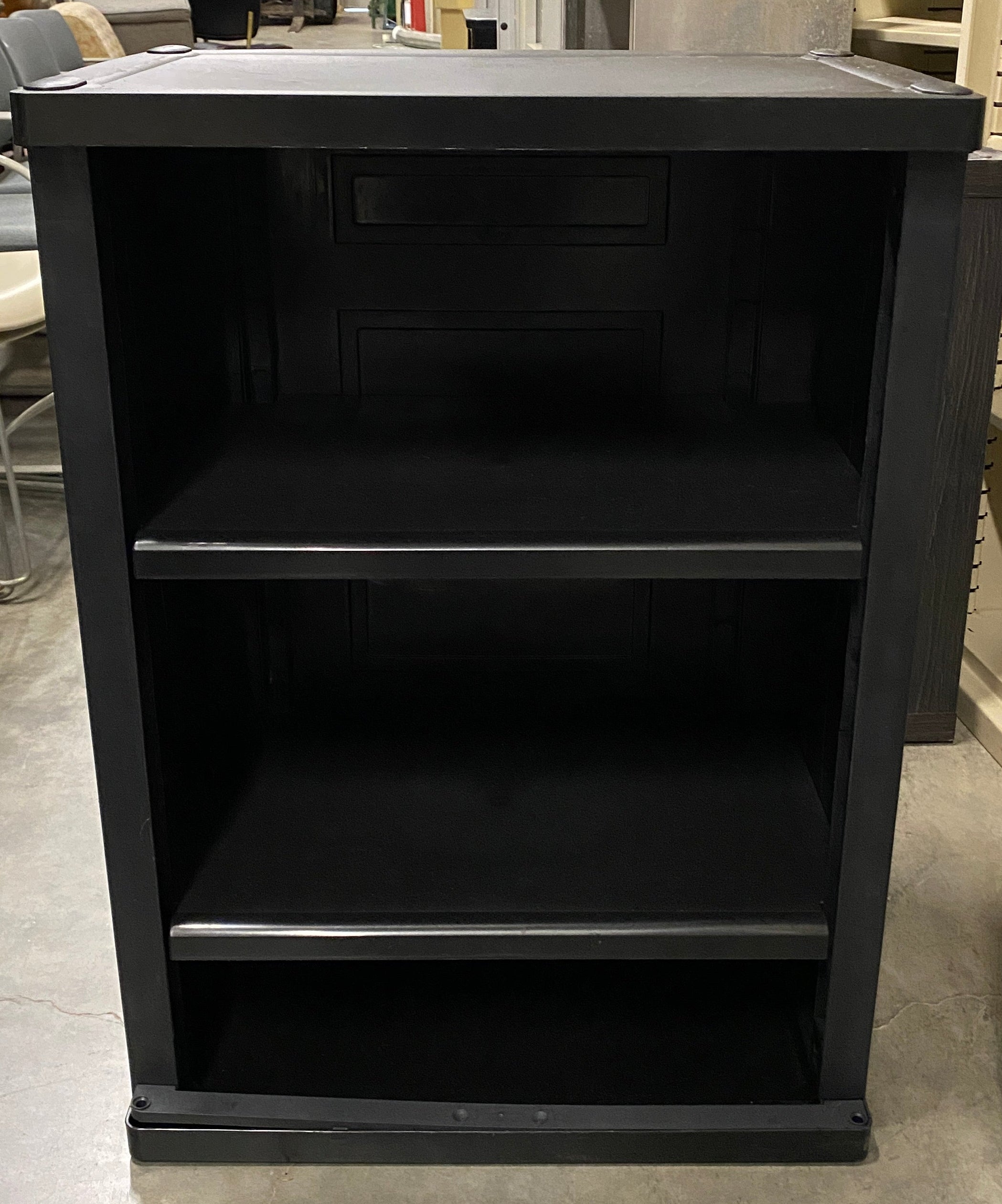 Black Plastic 3 Tier Adjustable Shelves
