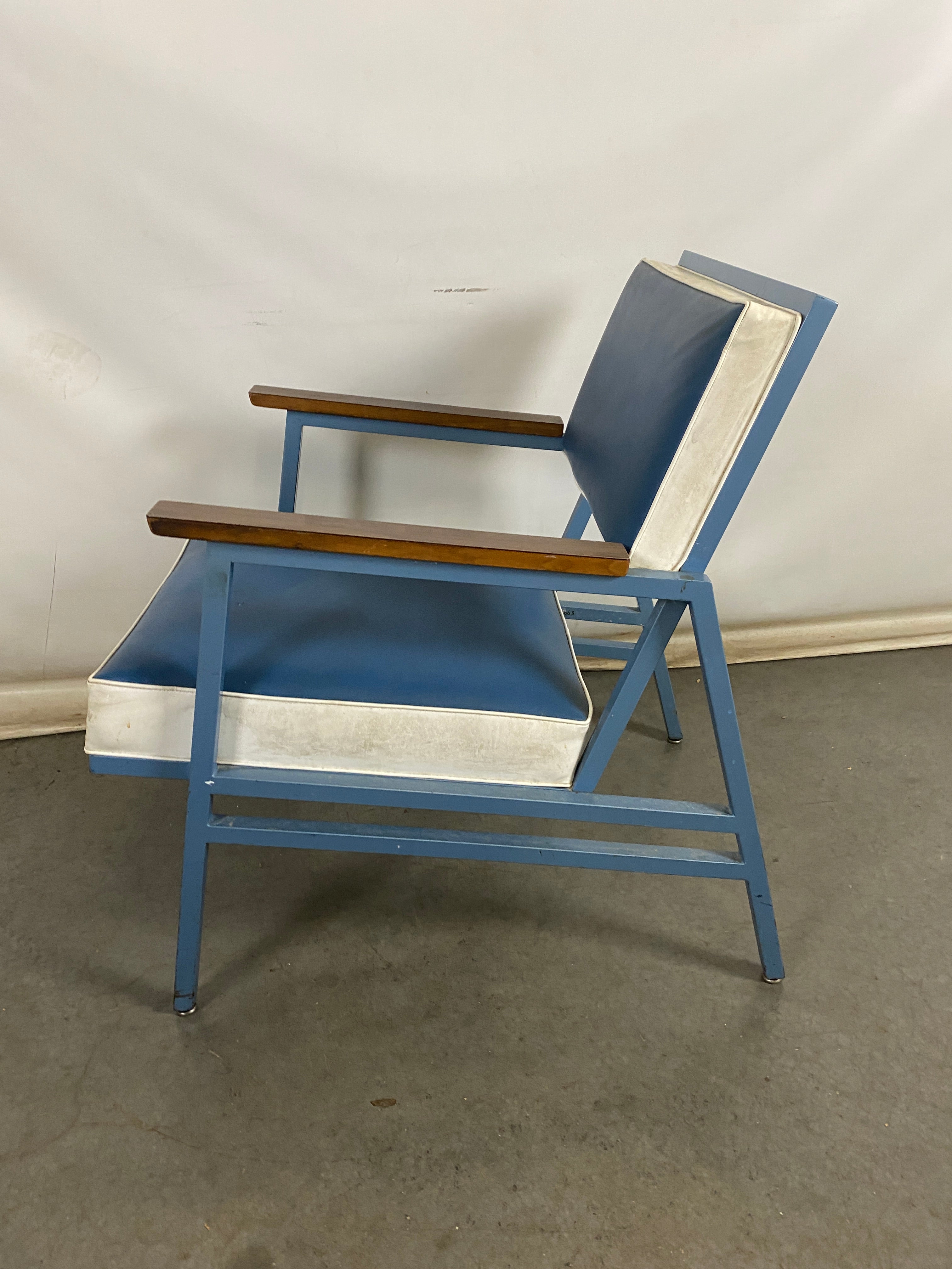 Blue and White Lounge Chair with Wood Armrest