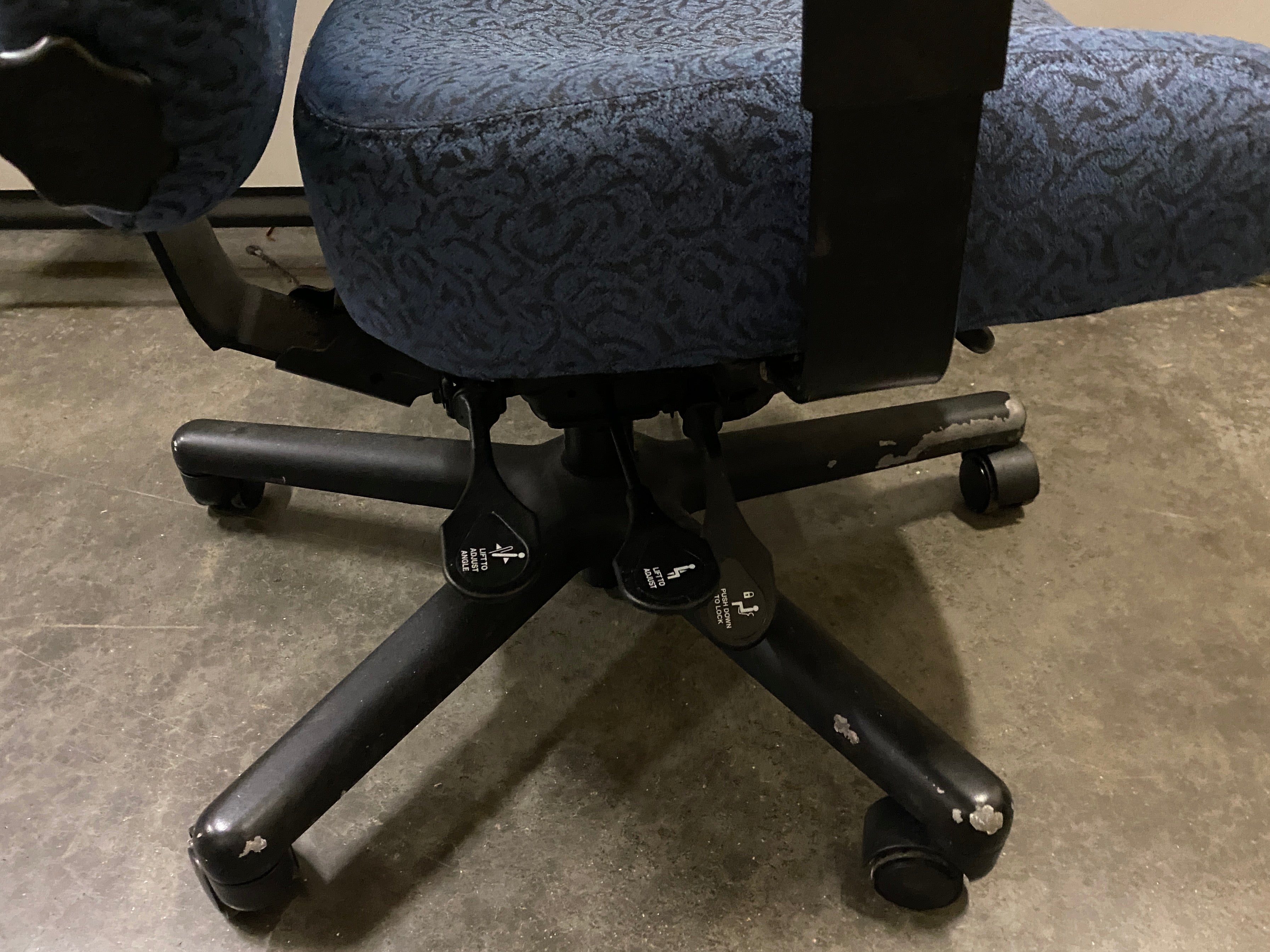Blue Patterned Upholstered Adjustable Office Chair