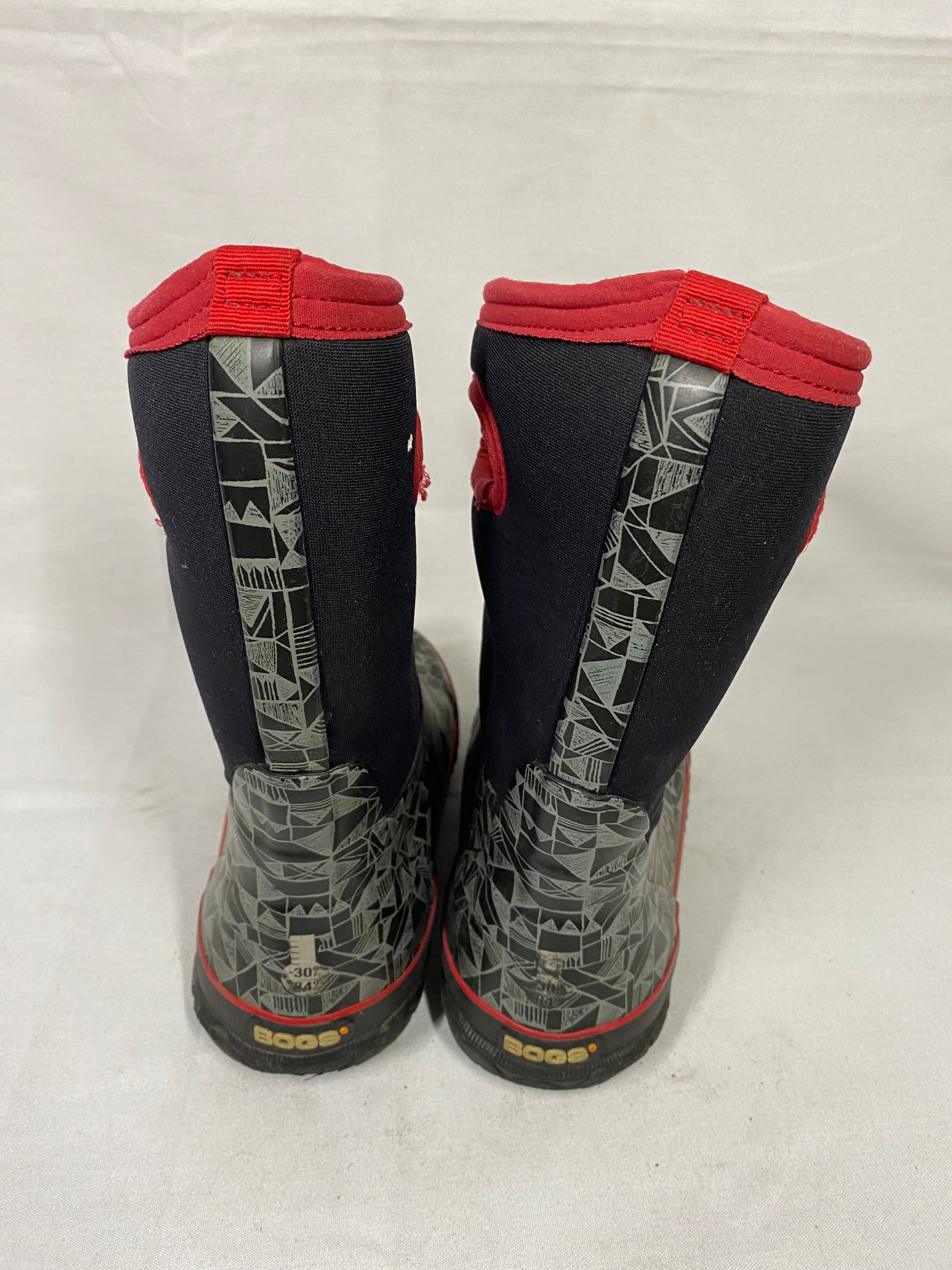 Bogs Black and Red K Classic Maze Water Boots Youth Size 3
