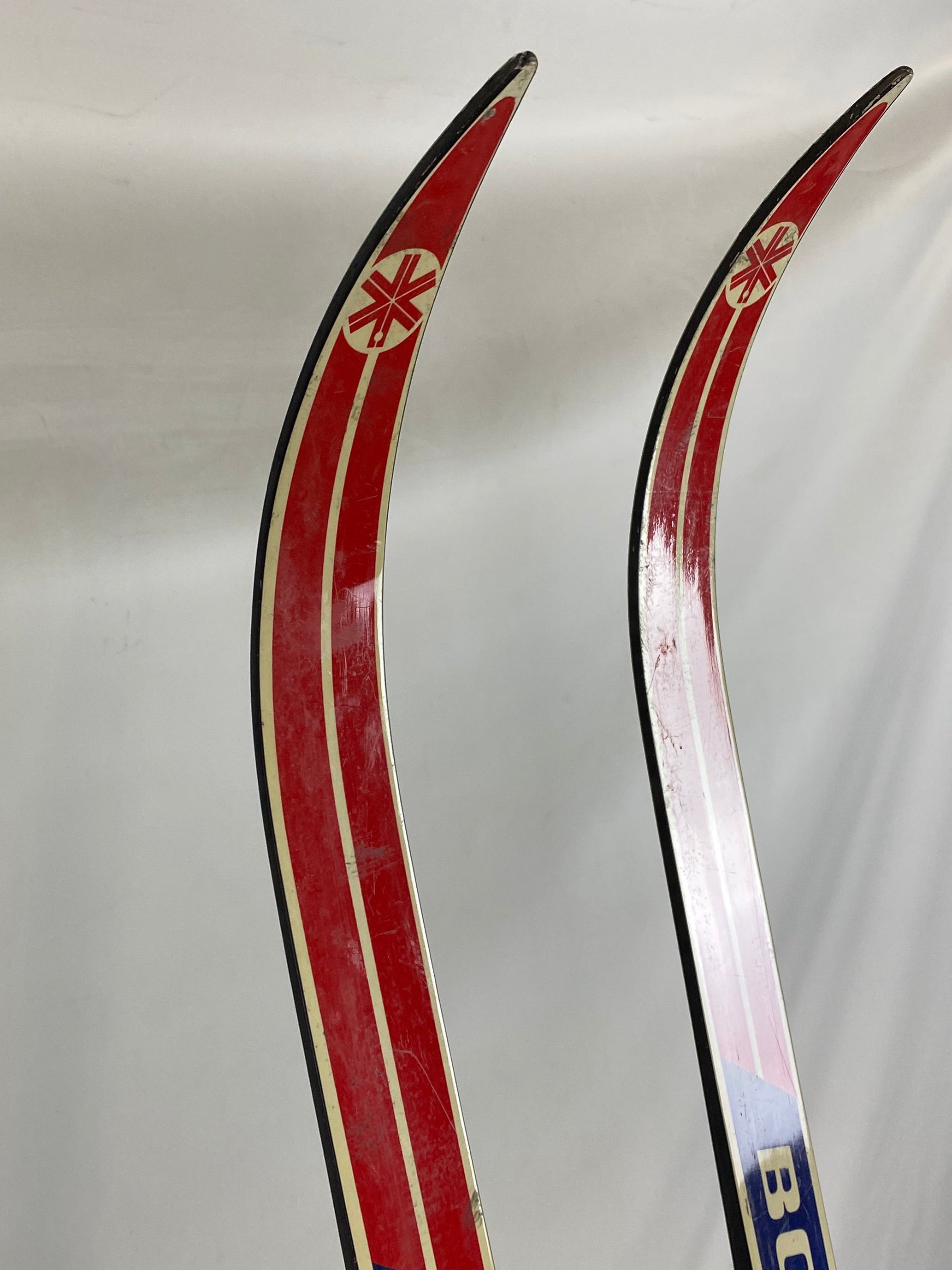 Bonna Cross Country Skis Waxless w/ Poles