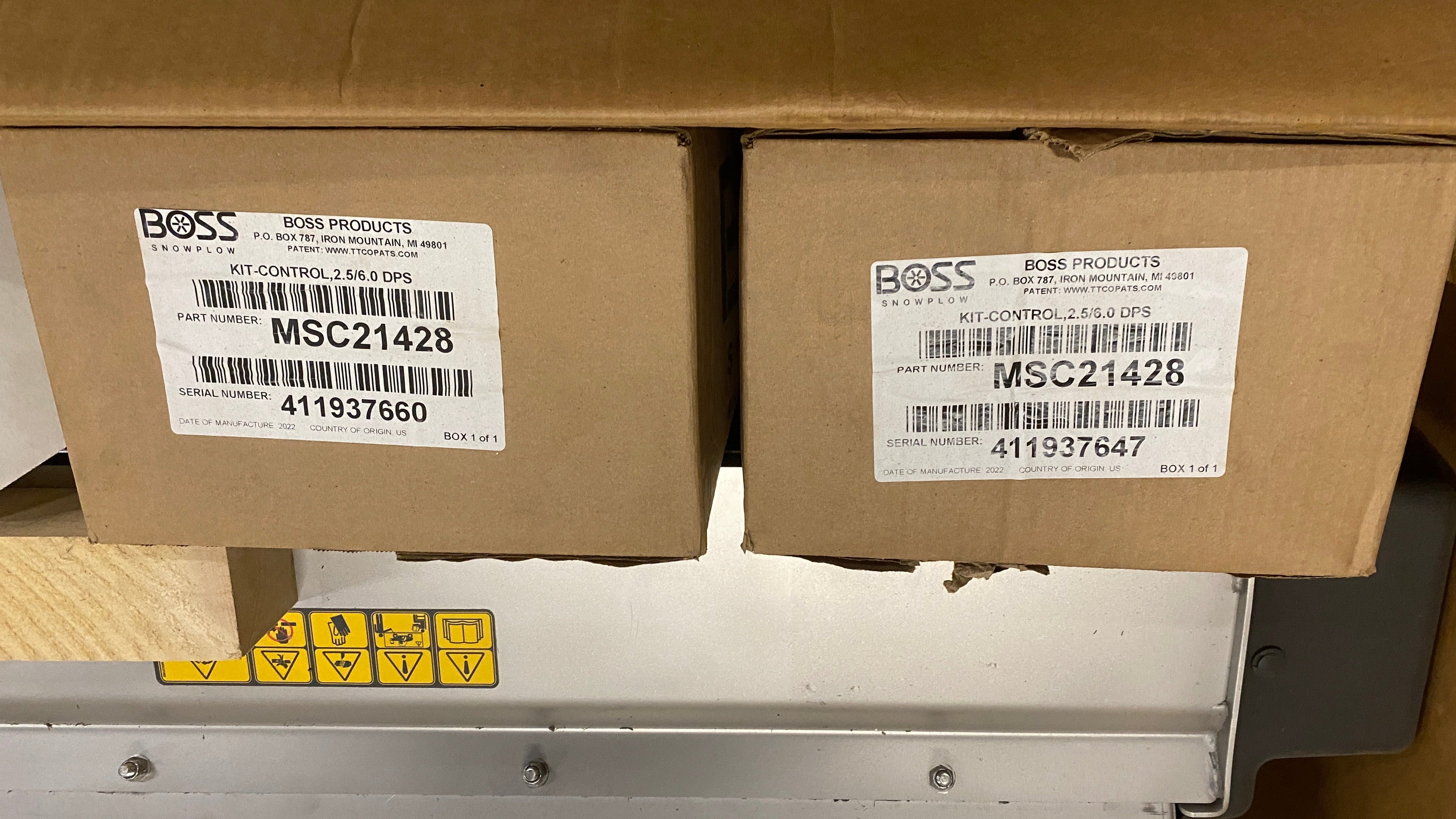Boss #DPS21350 Road/Sidewalk Mounted Salter Kit