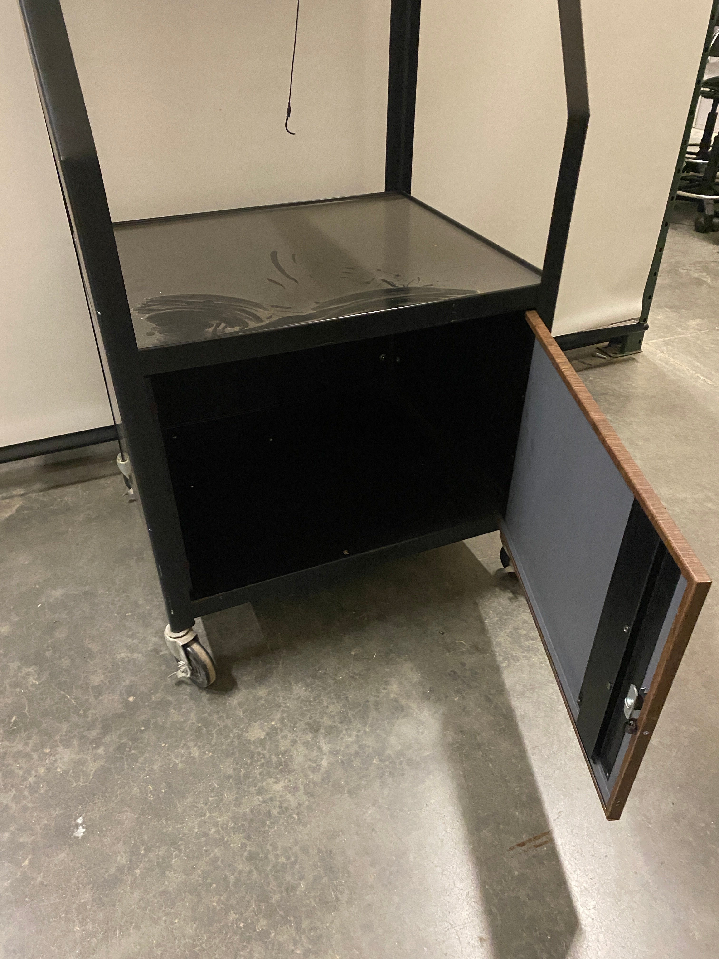 Bretford Rolling Cart