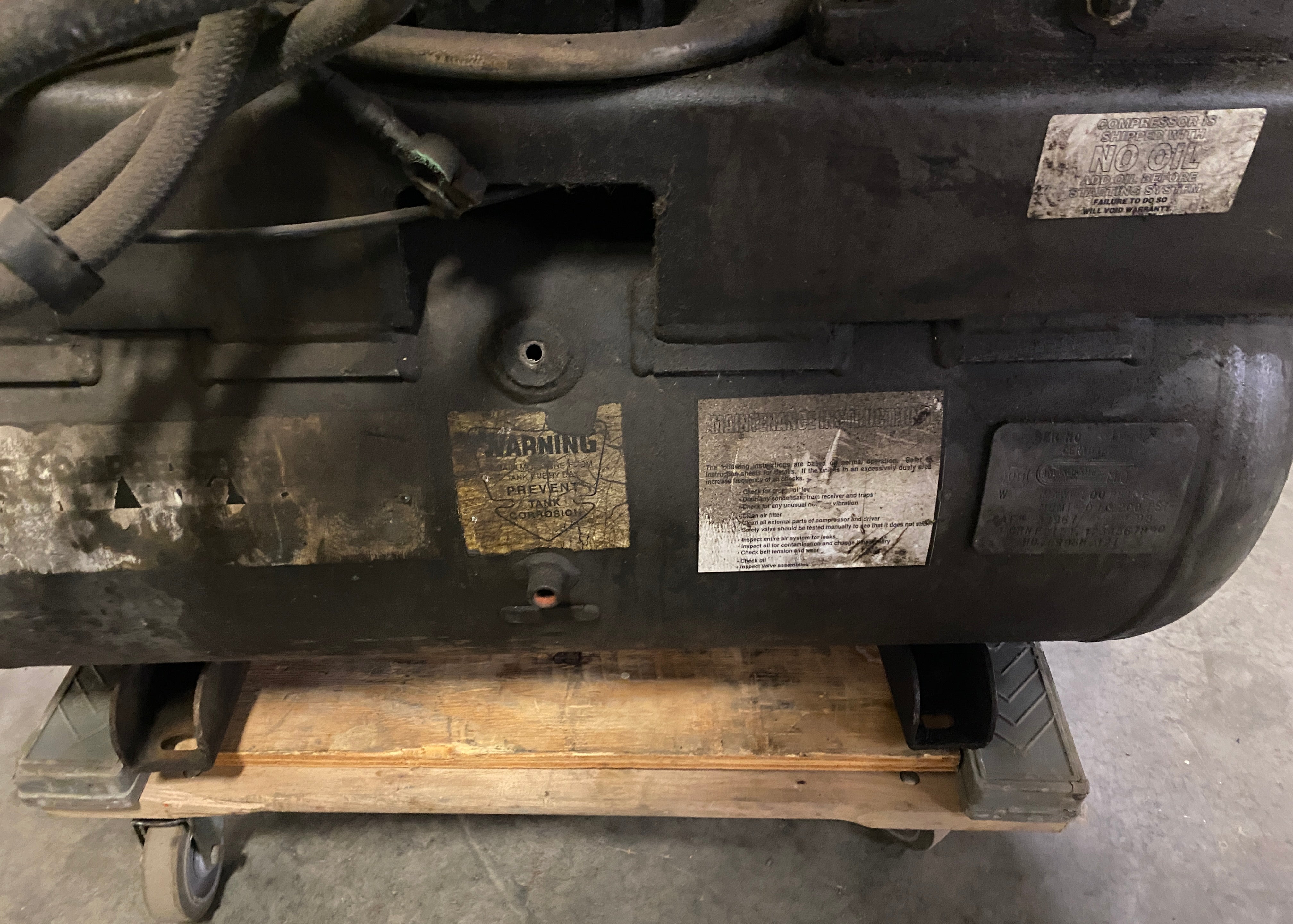 Briggs and Stratton #931A Industrial Plus Air Compressor