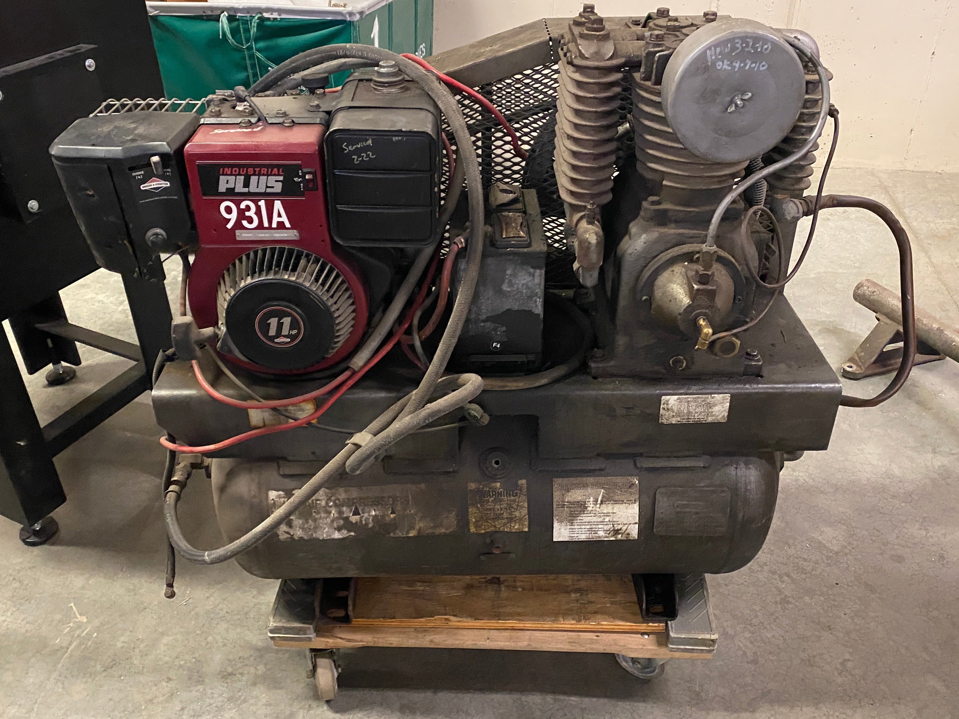 Briggs and Stratton #931A Industrial Plus Air Compressor
