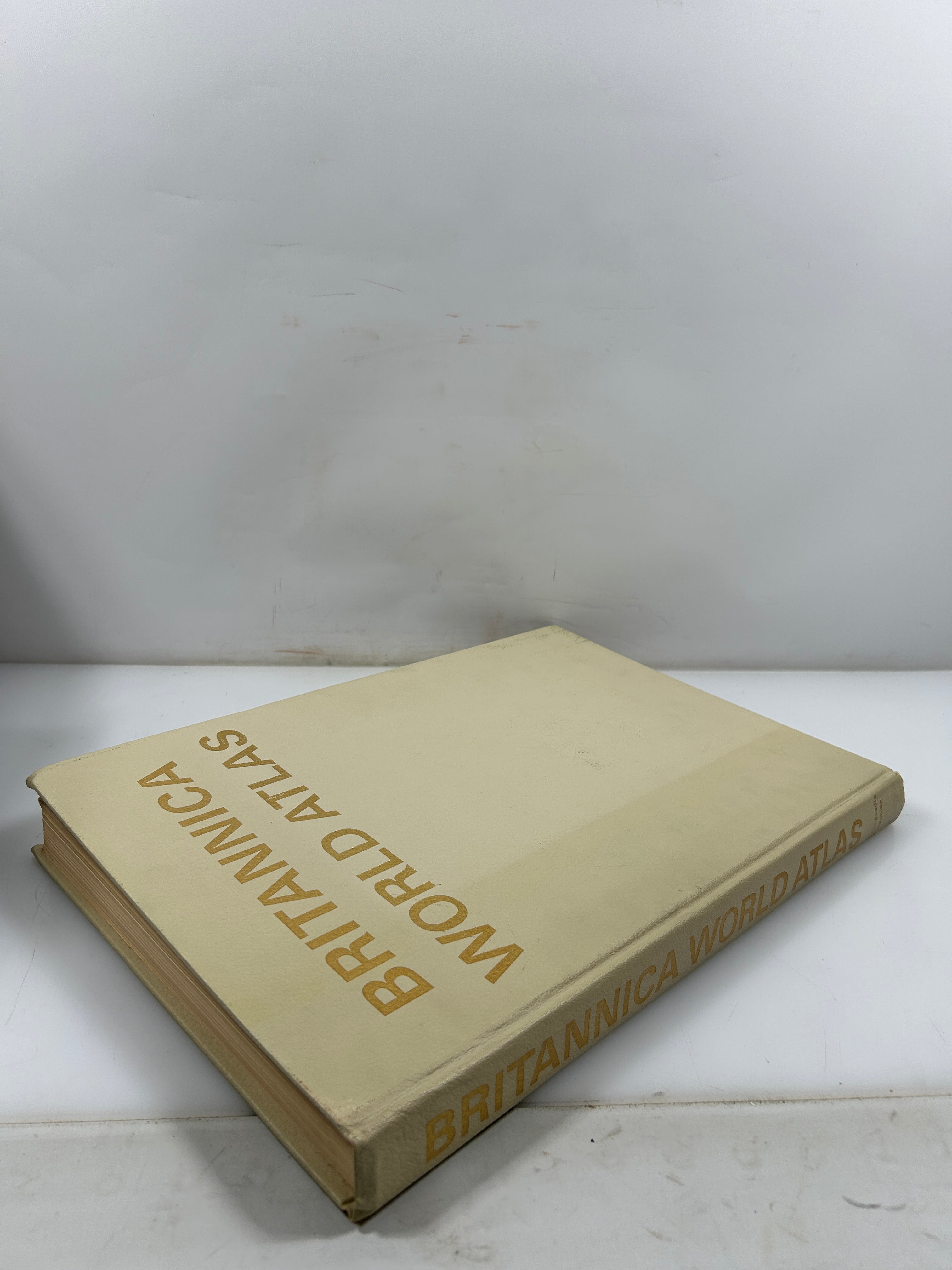 Britannica World Atlas Ed Maurice B Mitchell Pub William Benton 1966 HC