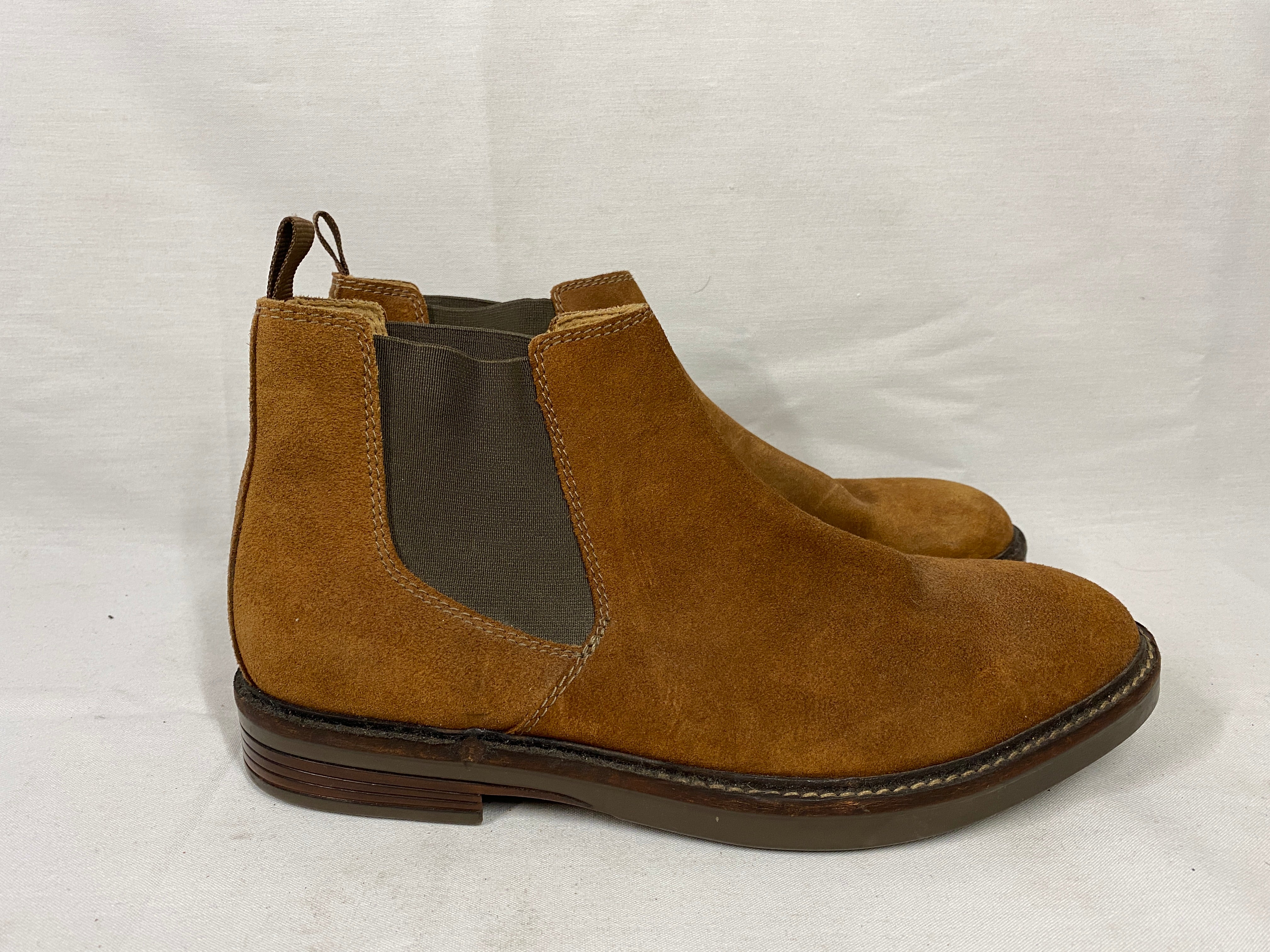 Brown Clarks Collection Ultimate Comfort Suede Chelsea Boots Men's Size 9