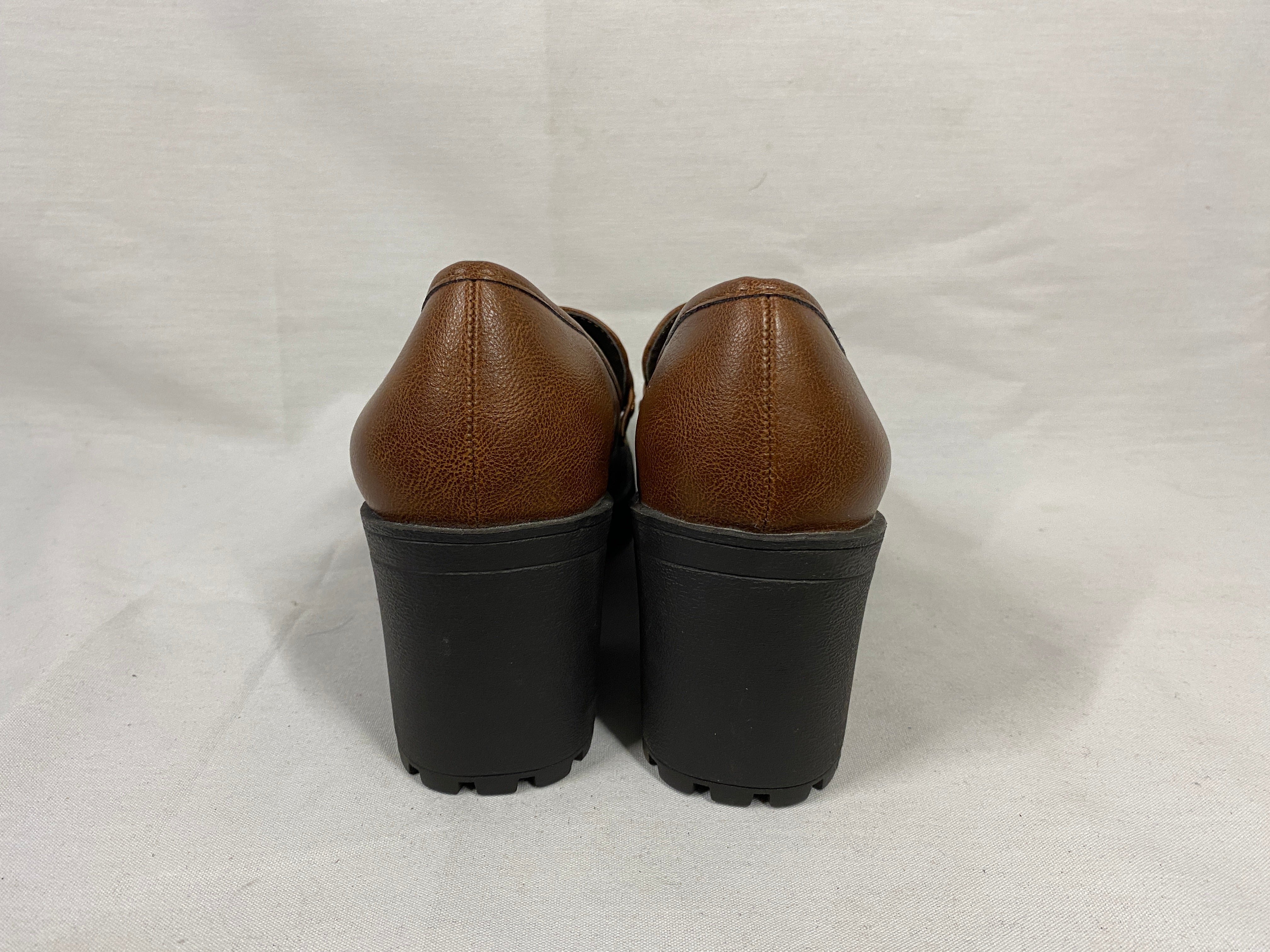 Brown Soda Kinder Heeled Loafers Women's Size 9