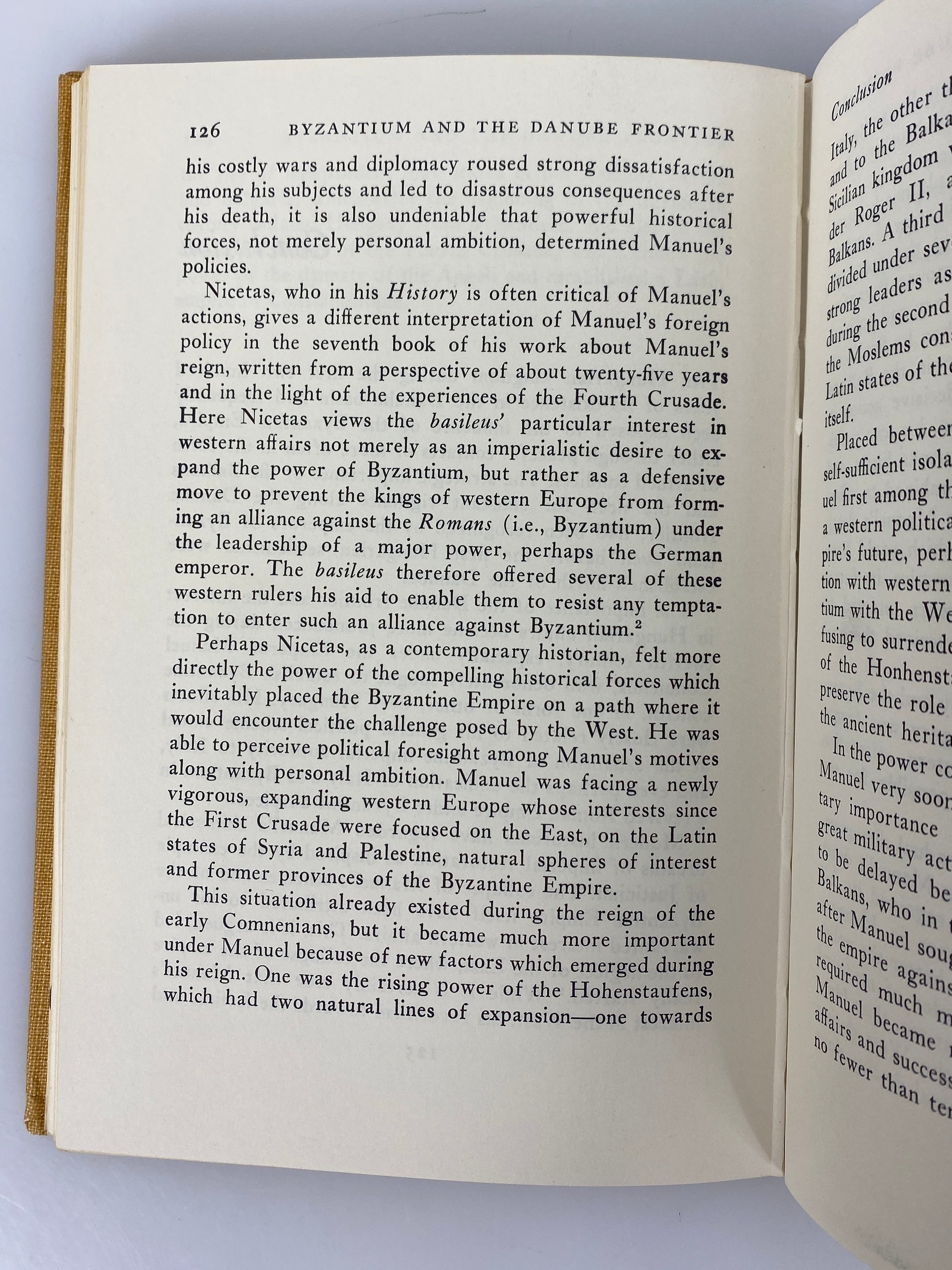 Byzantium & the Danube Frontier by Urbansky 1968 Ex-Library HC