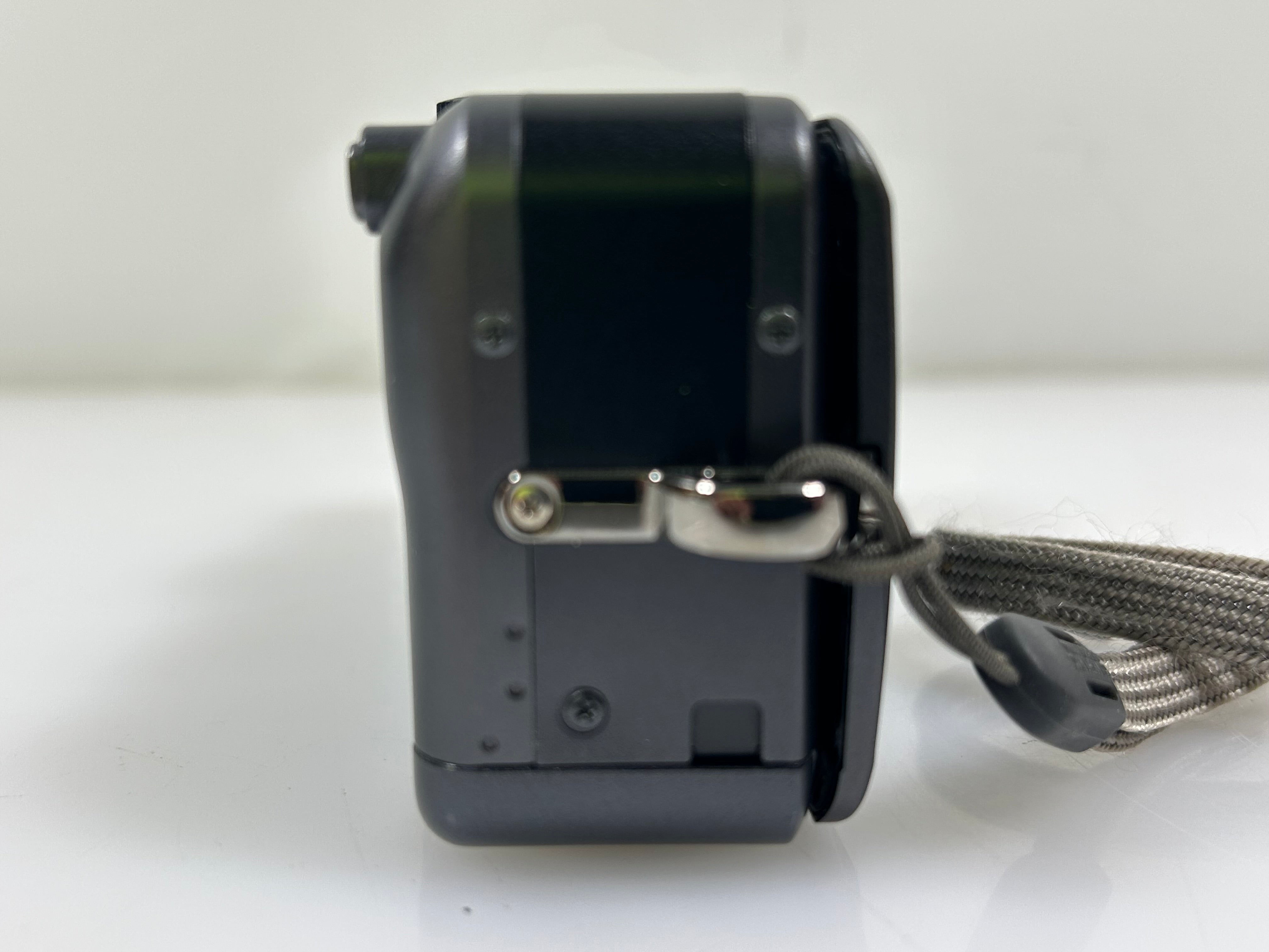 Canon PowerShot S70 Digital Camera