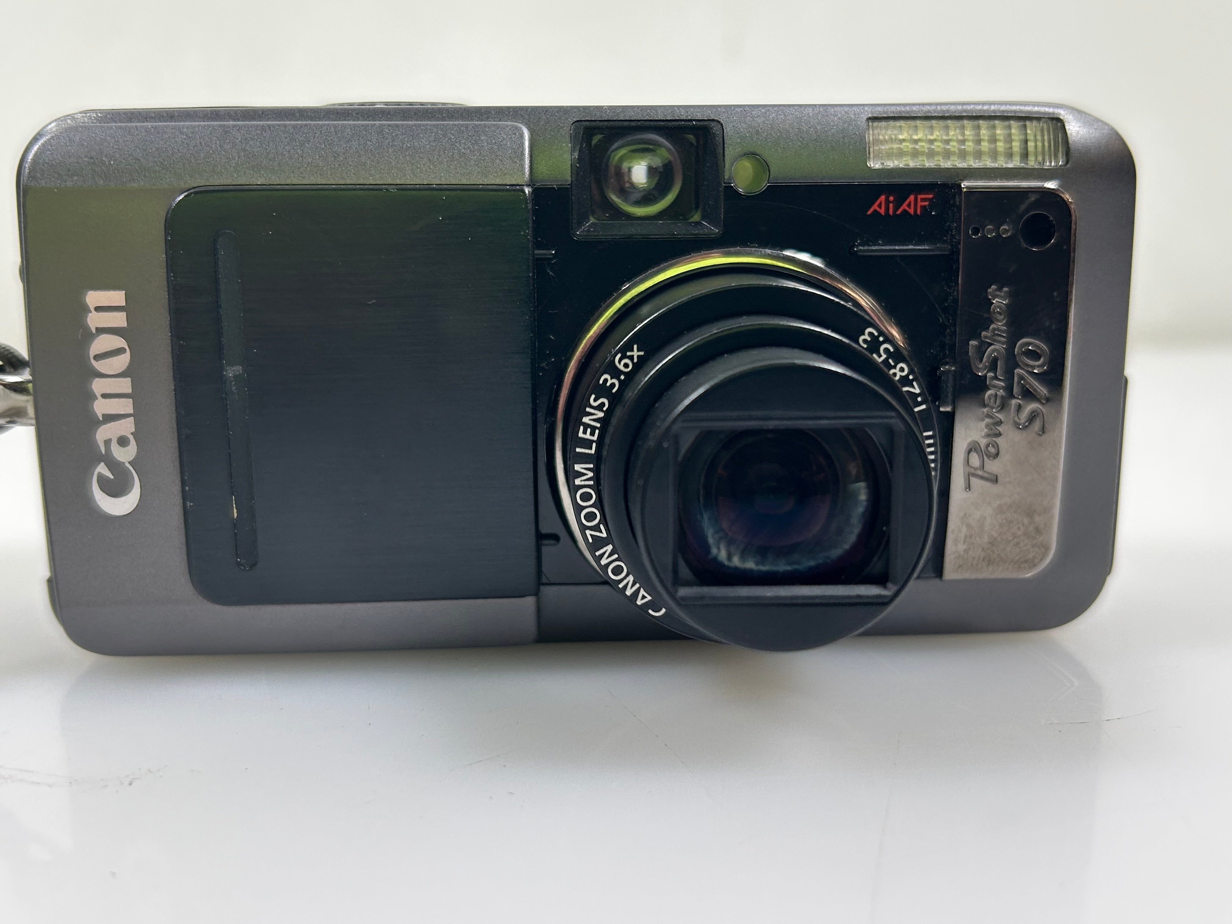 Canon PowerShot S70 Digital Camera