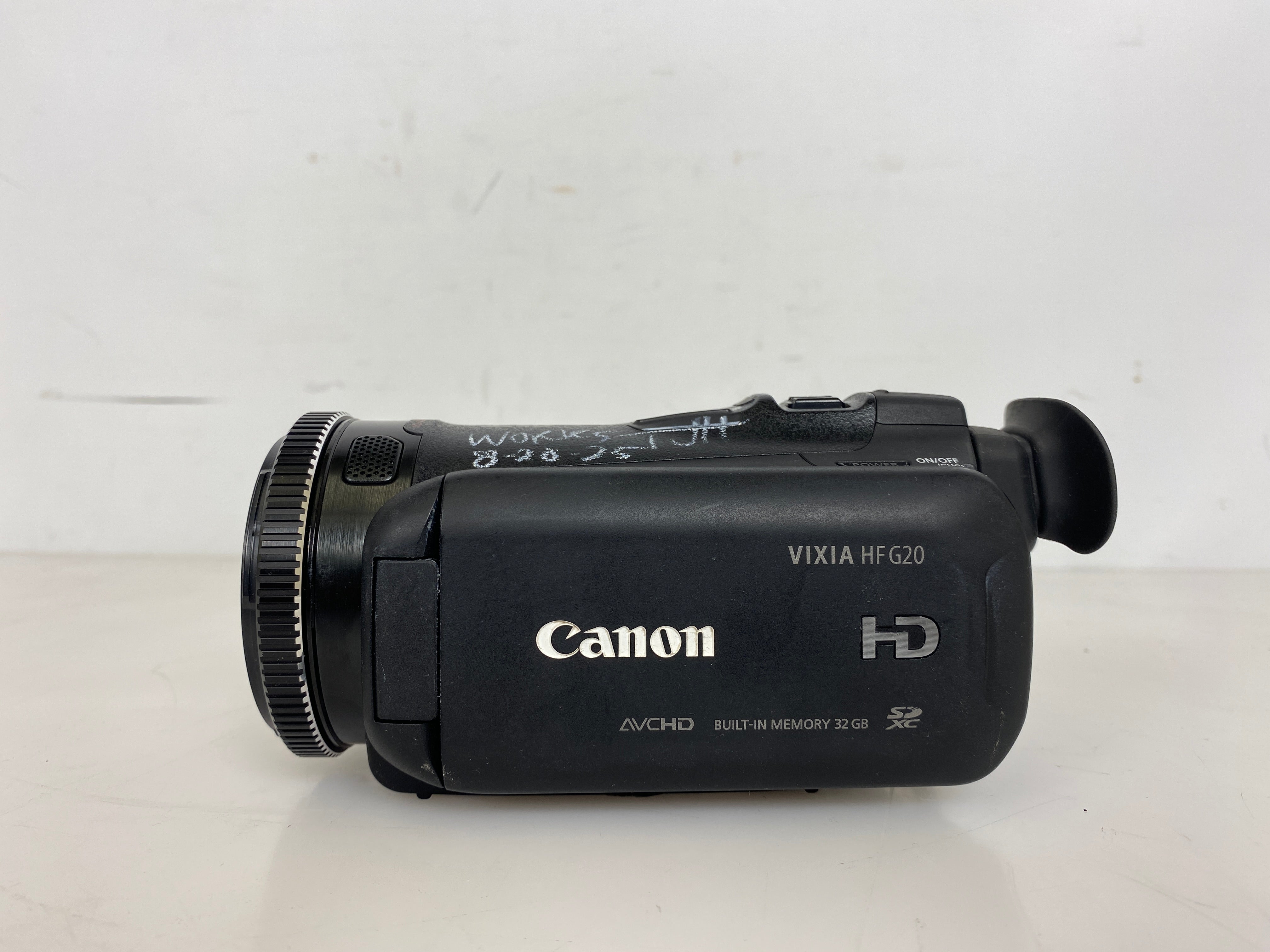 Canon VIXIA HF G20 HD Camcorder w/ Lens Cover