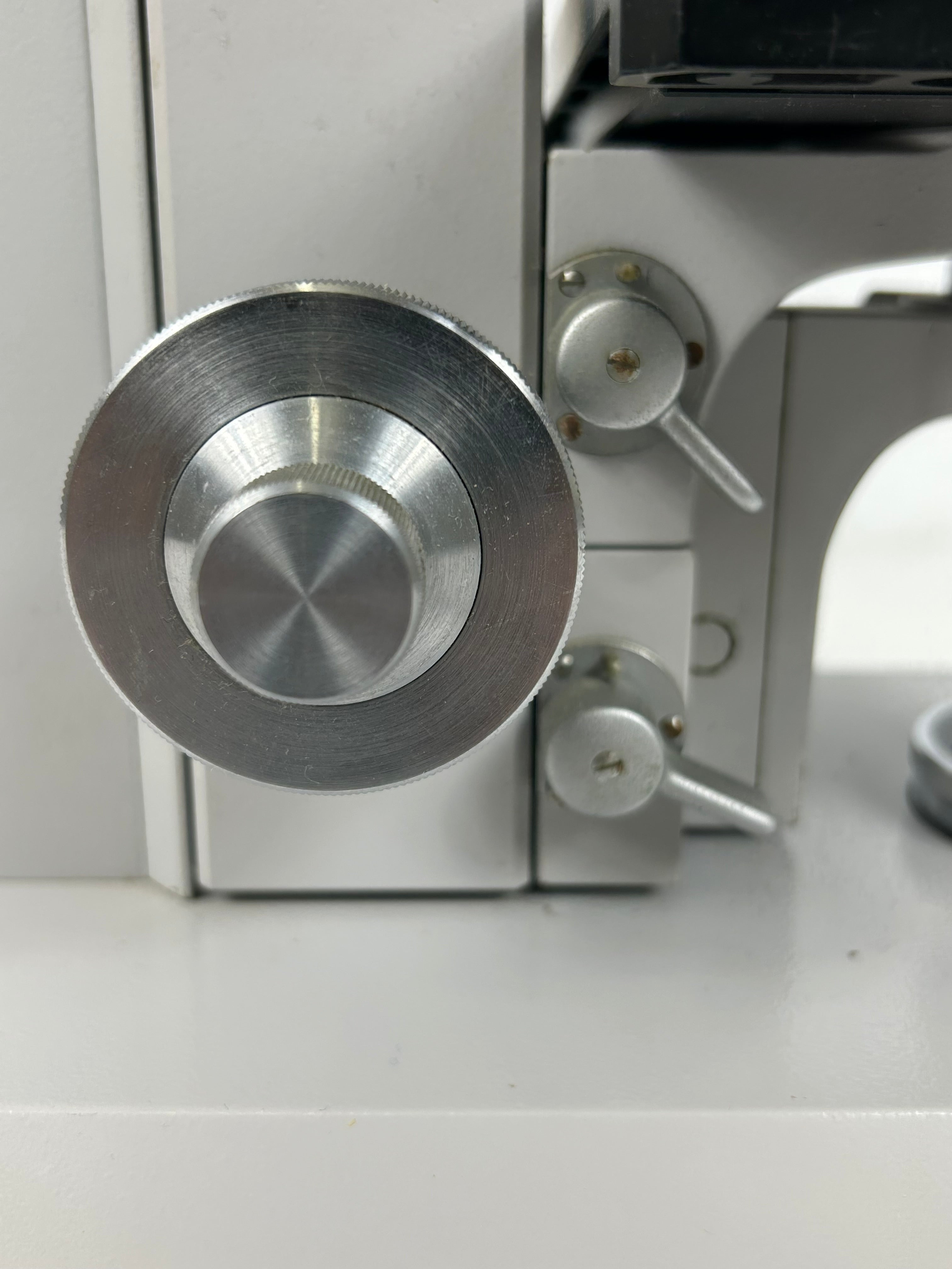 Carl Zeiss Trinocular Fluorescence Microscope