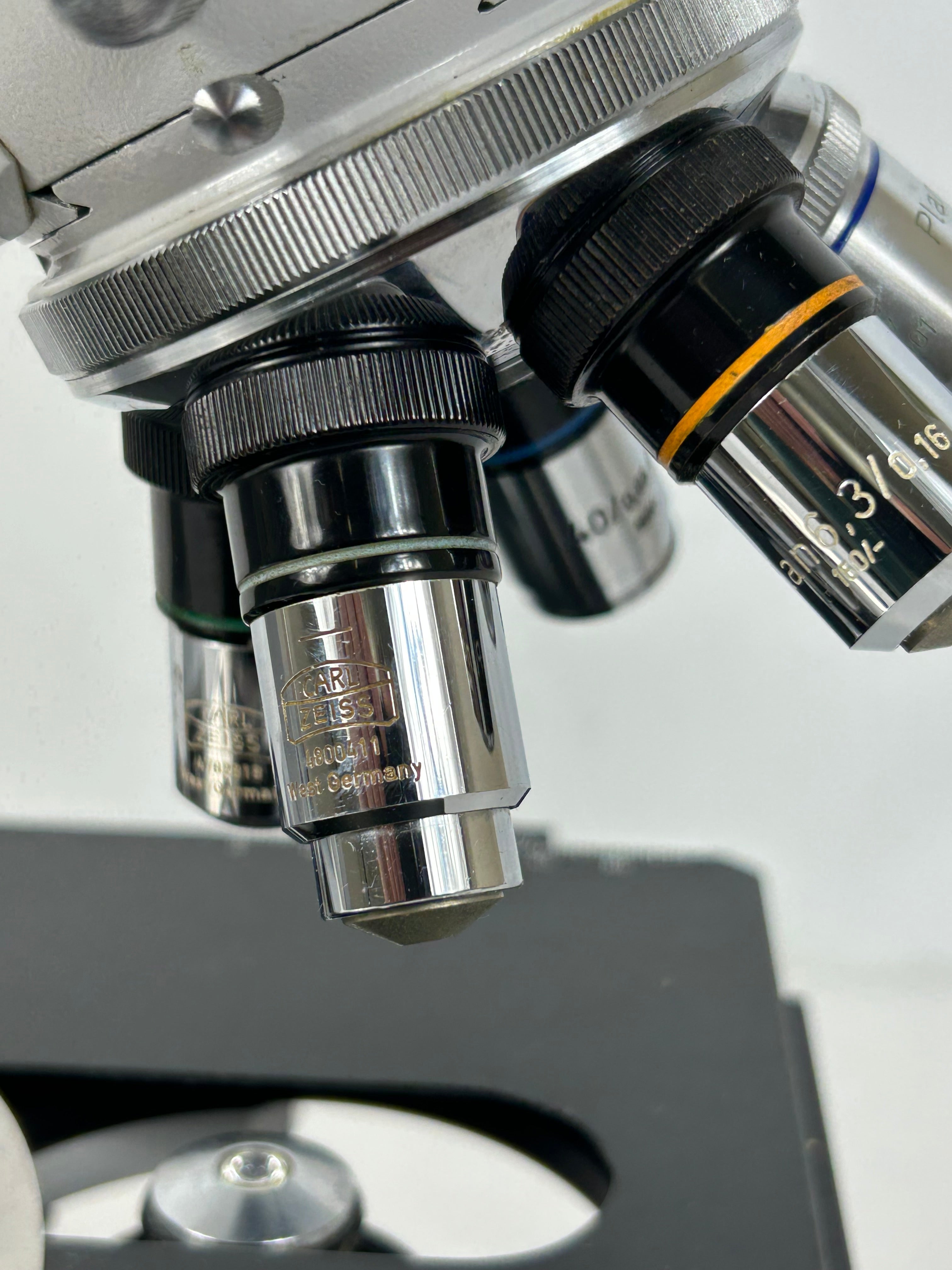 Carl Zeiss Trinocular Fluorescence Microscope