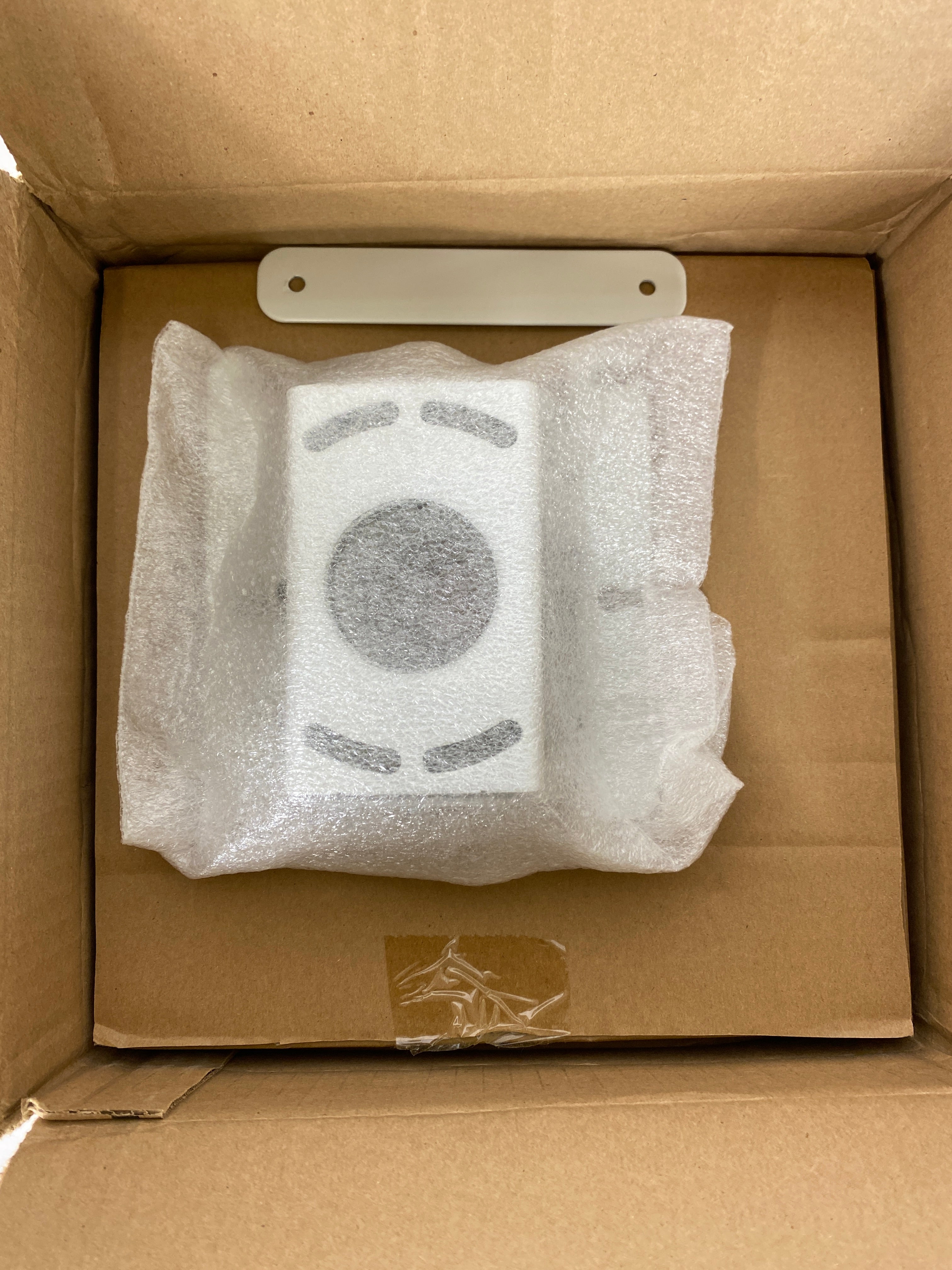 Chief RPAUW Inverted LCD/DLP Projector Ceiling Mount White