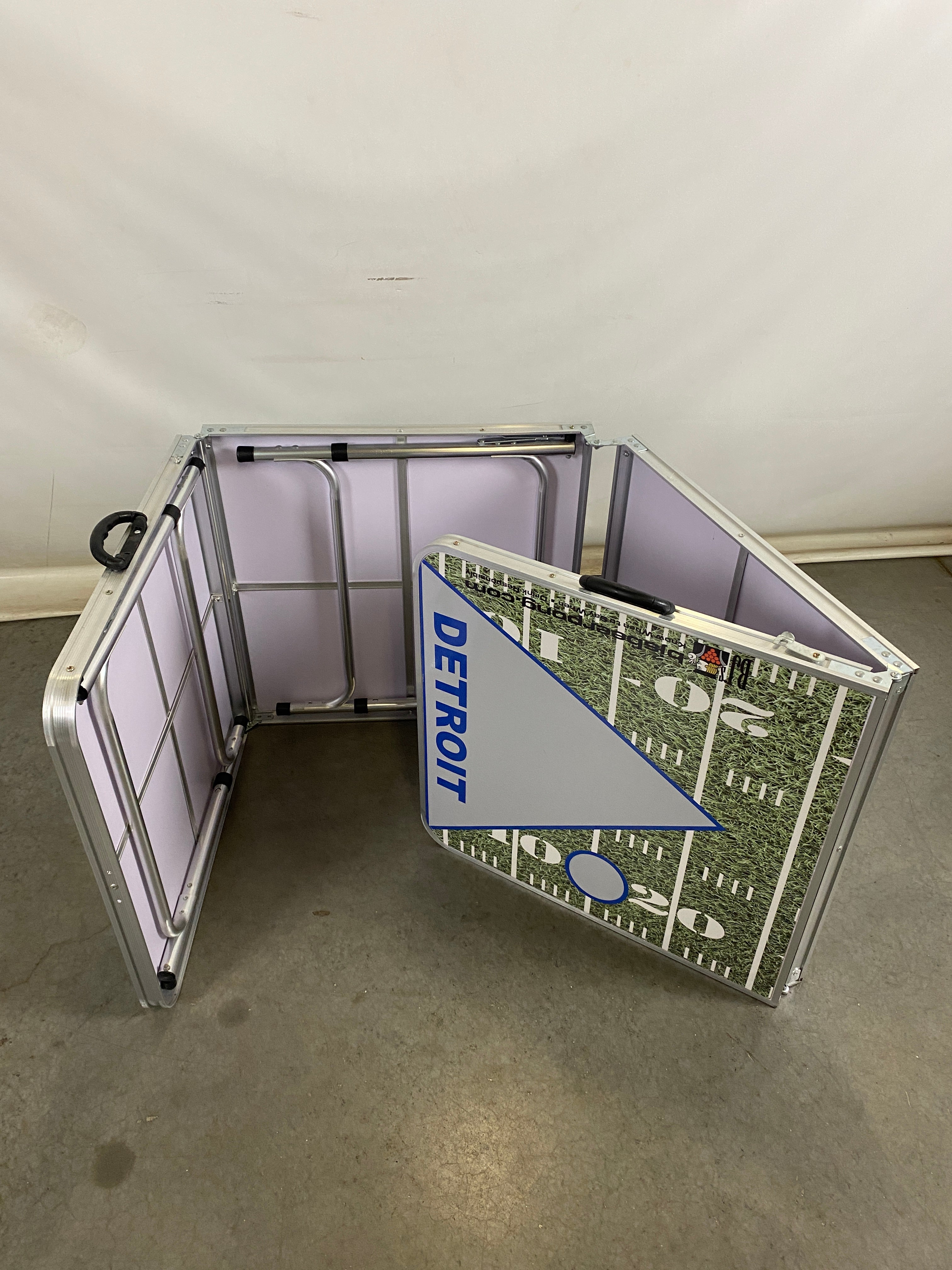 Collapsible Detroit Lions Beer Pong Table