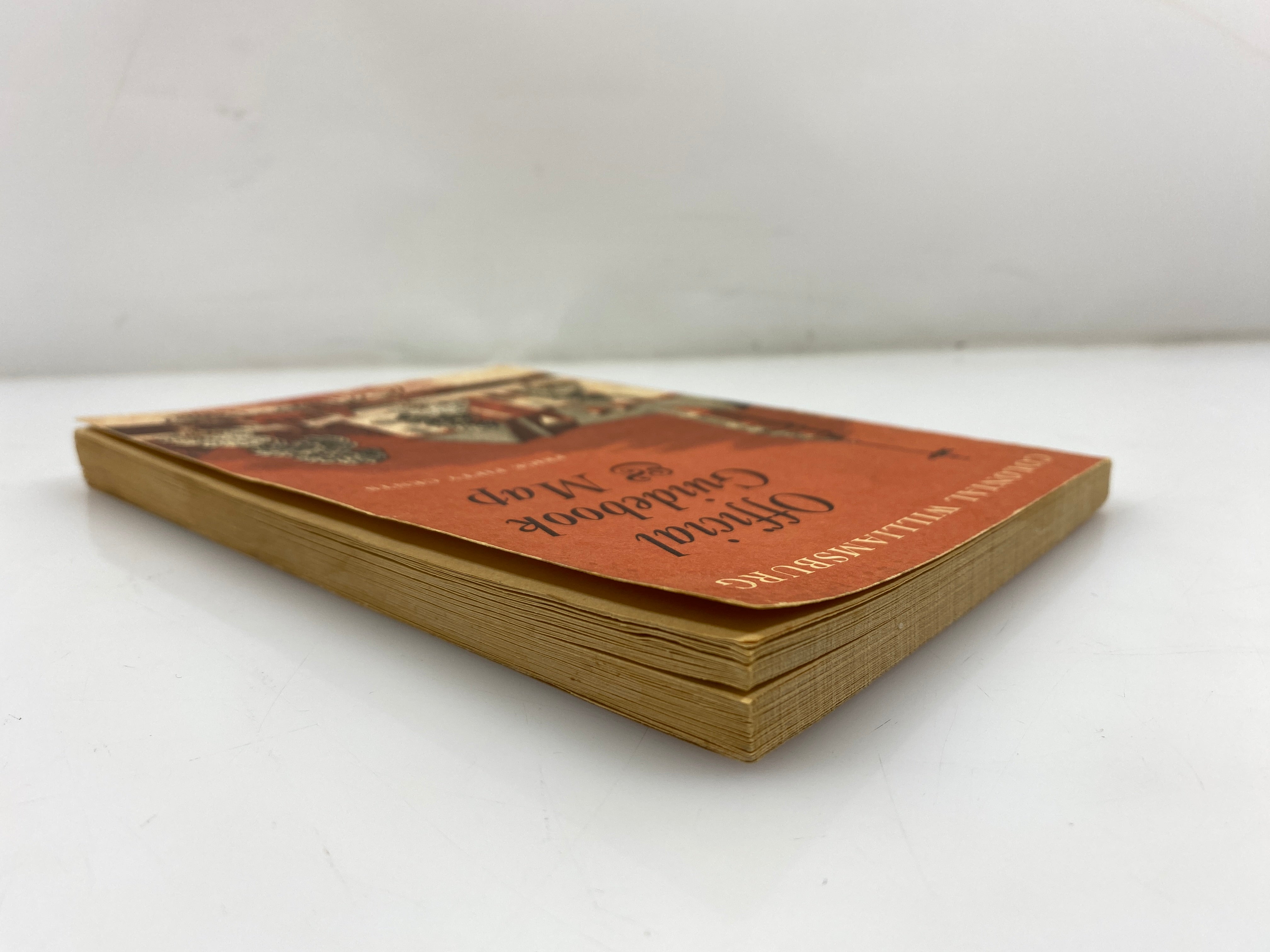 Colonial Williamsburg Official Guidebook 1968 SC
