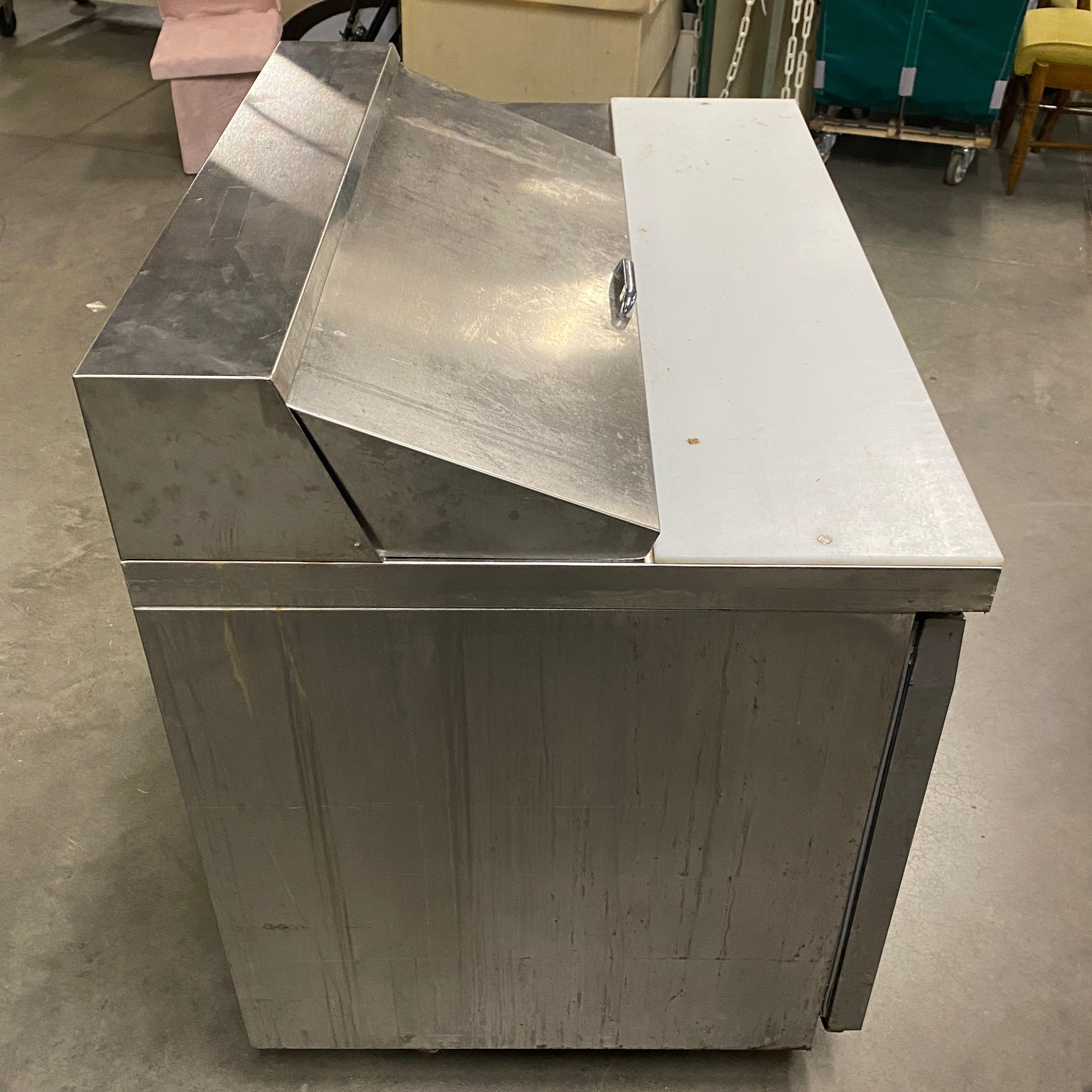 Continental #DL48-10 Deli 2 Door Cooling Cart