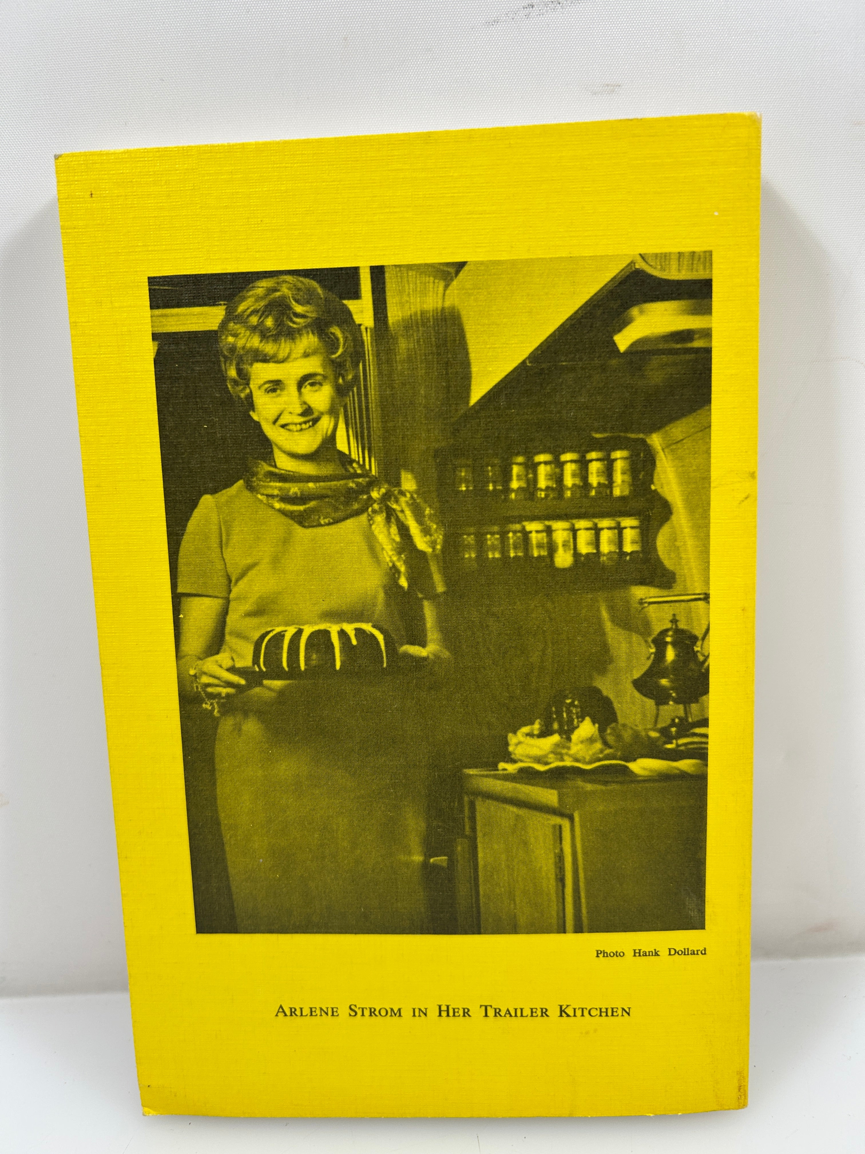 Cooking on Wheels by Arlene Strom 4th Printing The Bond Wheelwright Co 1970