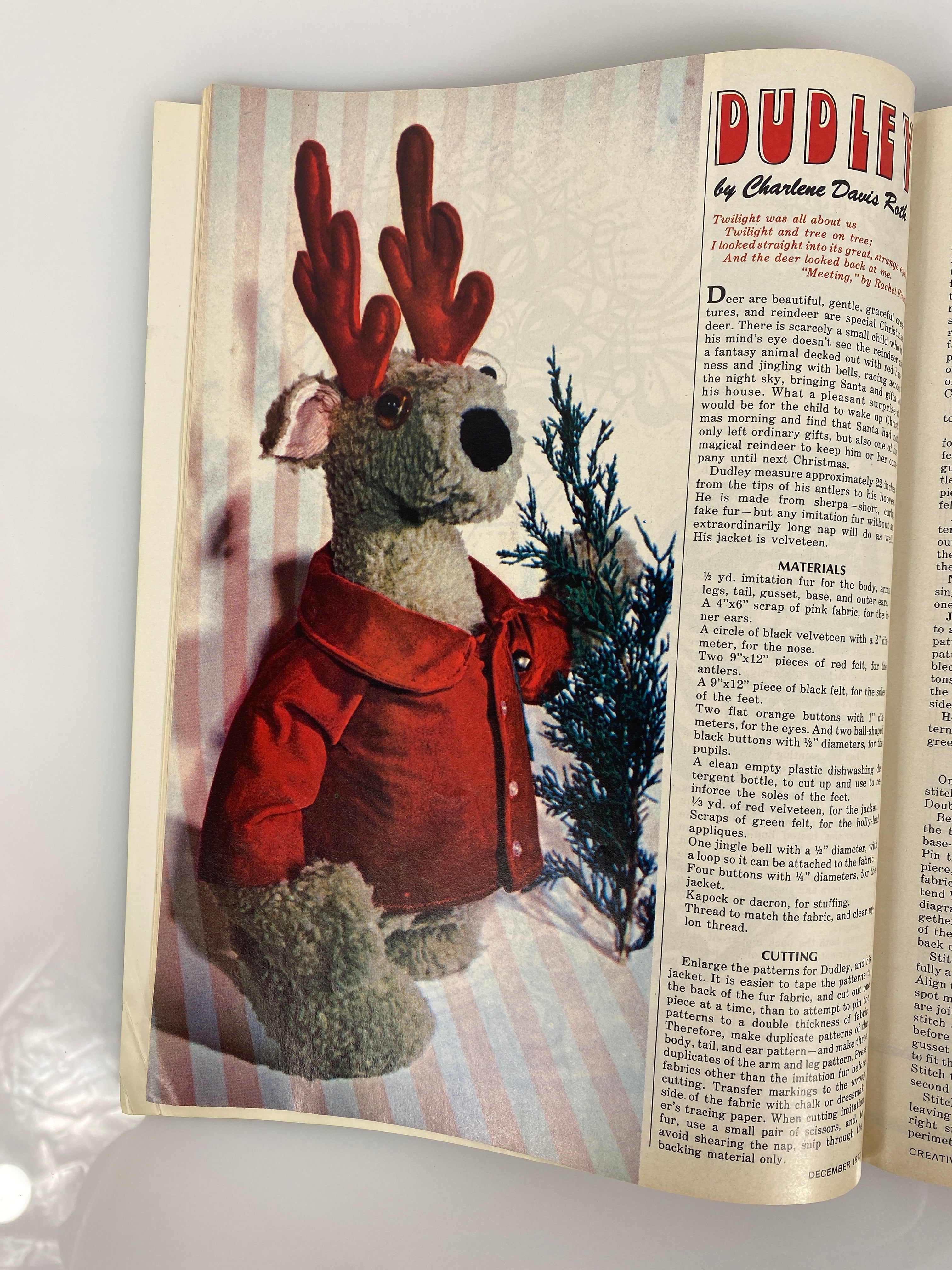 Creative Crafts Vintage Magazine December 1973