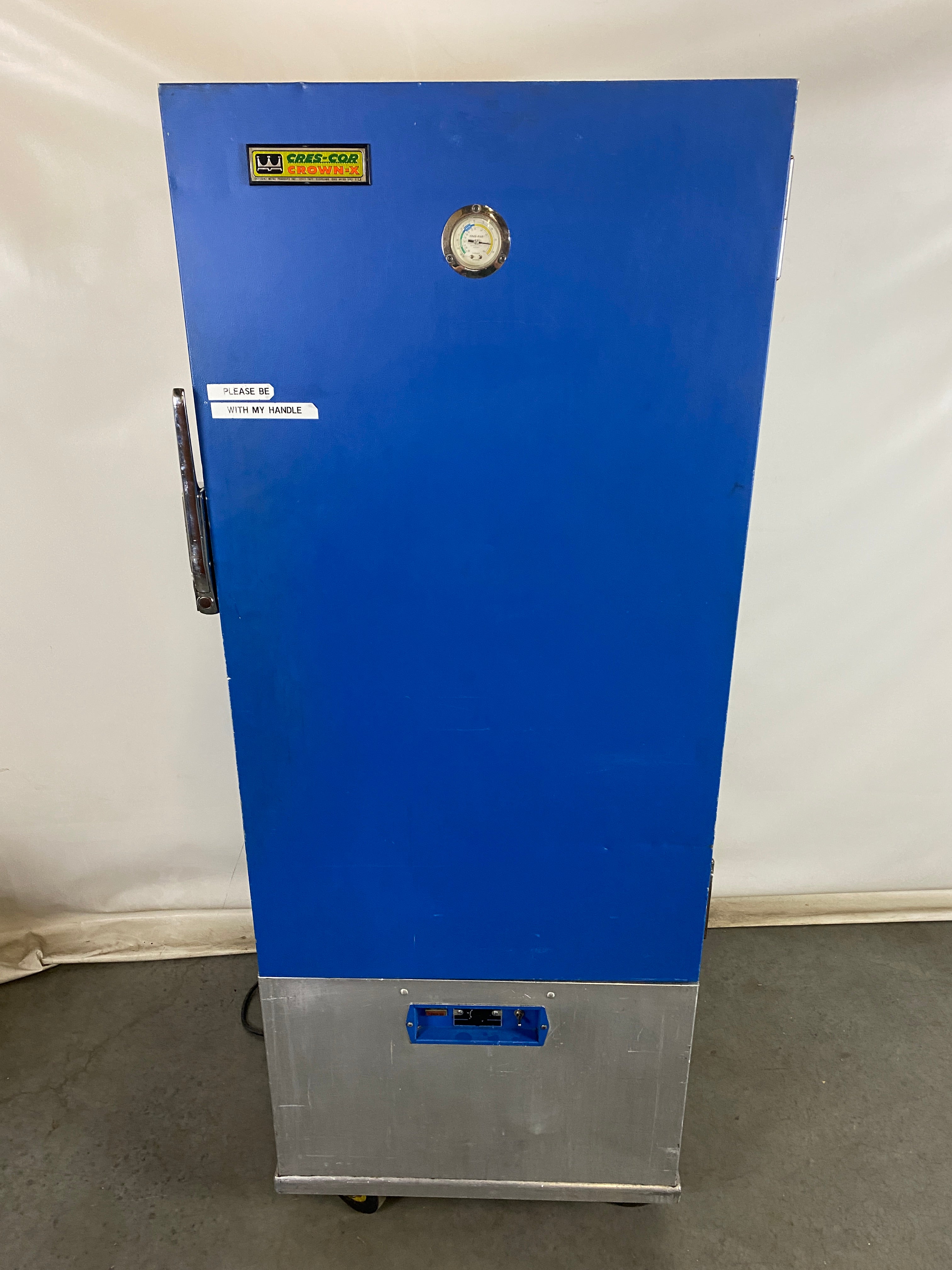 Cres-Cor Crown-X #R171UA9A Refrigerated Cabinet
