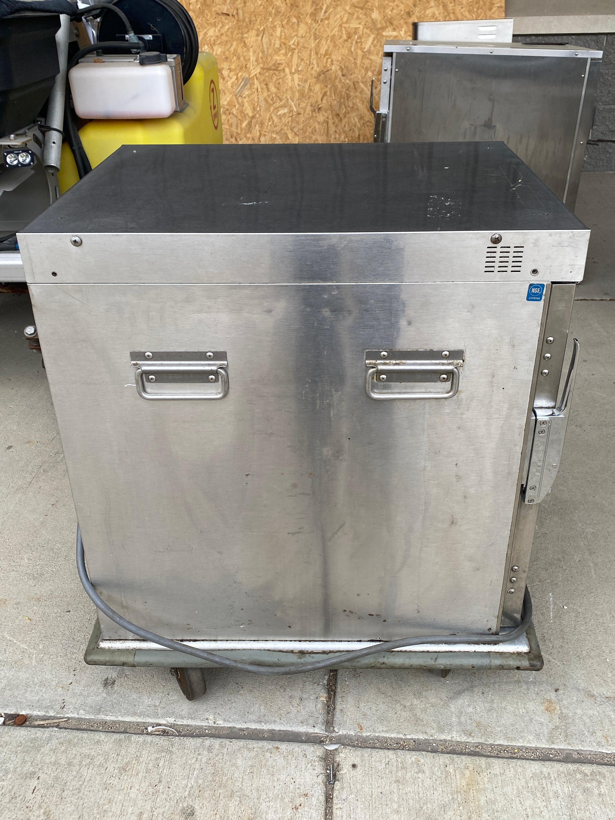 Cres Cor Hot Box