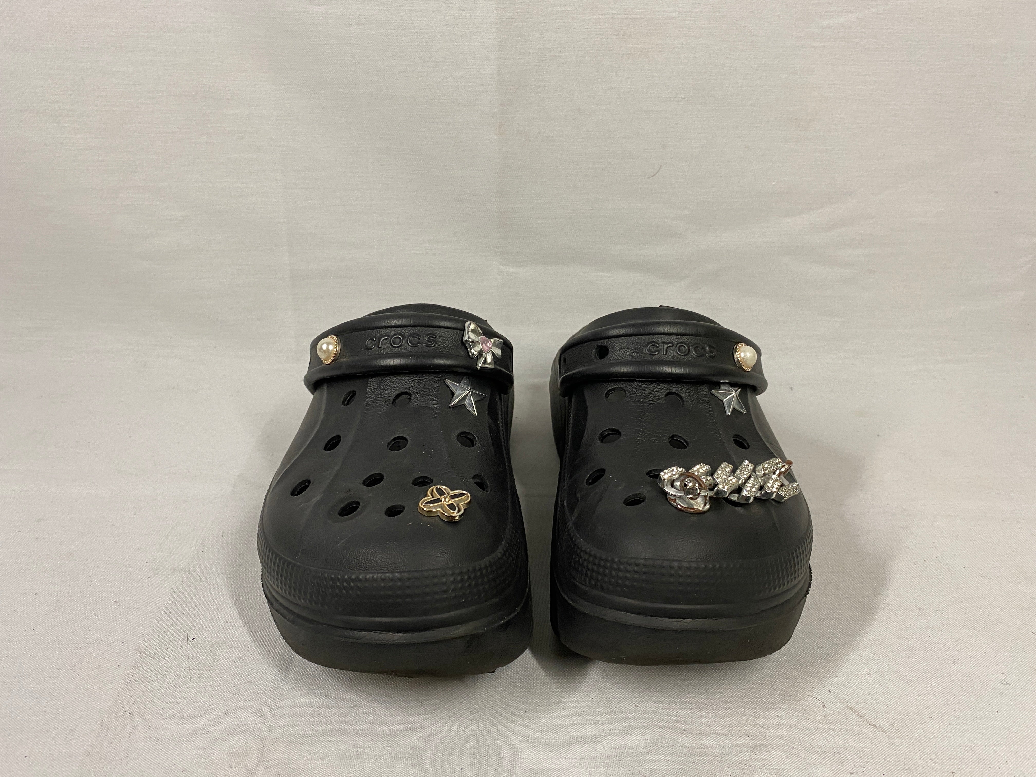 Crocs Black Bella Clog with Jibbitz Charms Women's Size 7.5/8