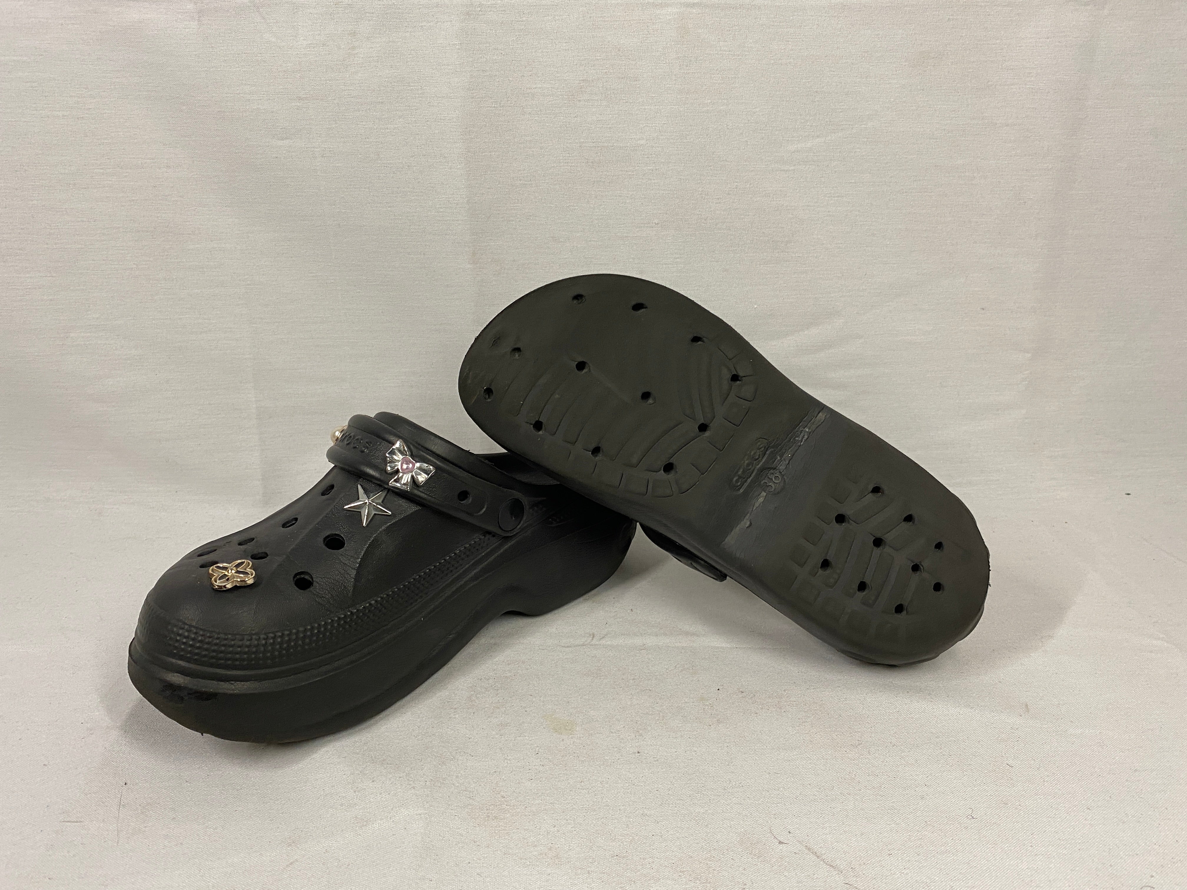 Crocs Black Bella Clog with Jibbitz Charms Women's Size 7.5/8