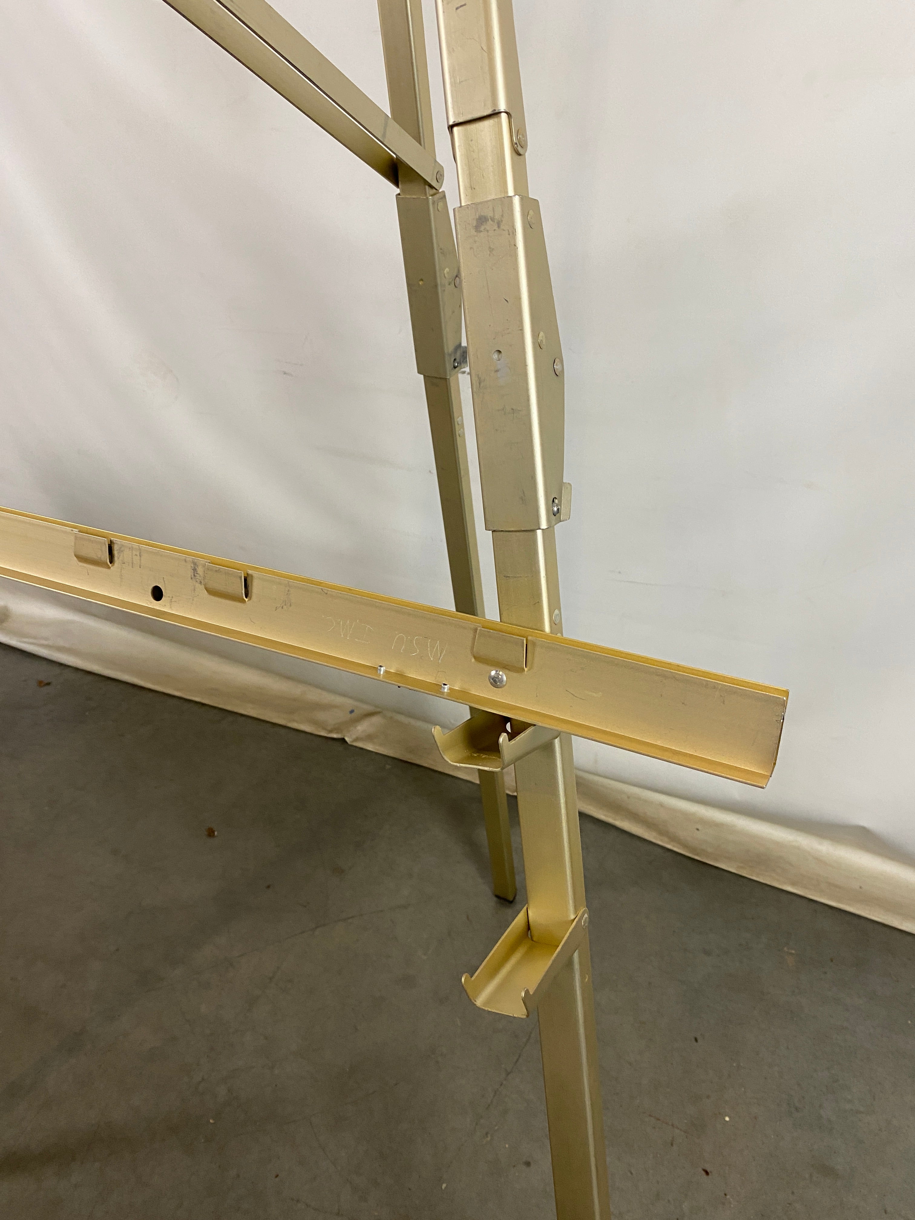 Da-Lite Aluminum Easel Stand with Case