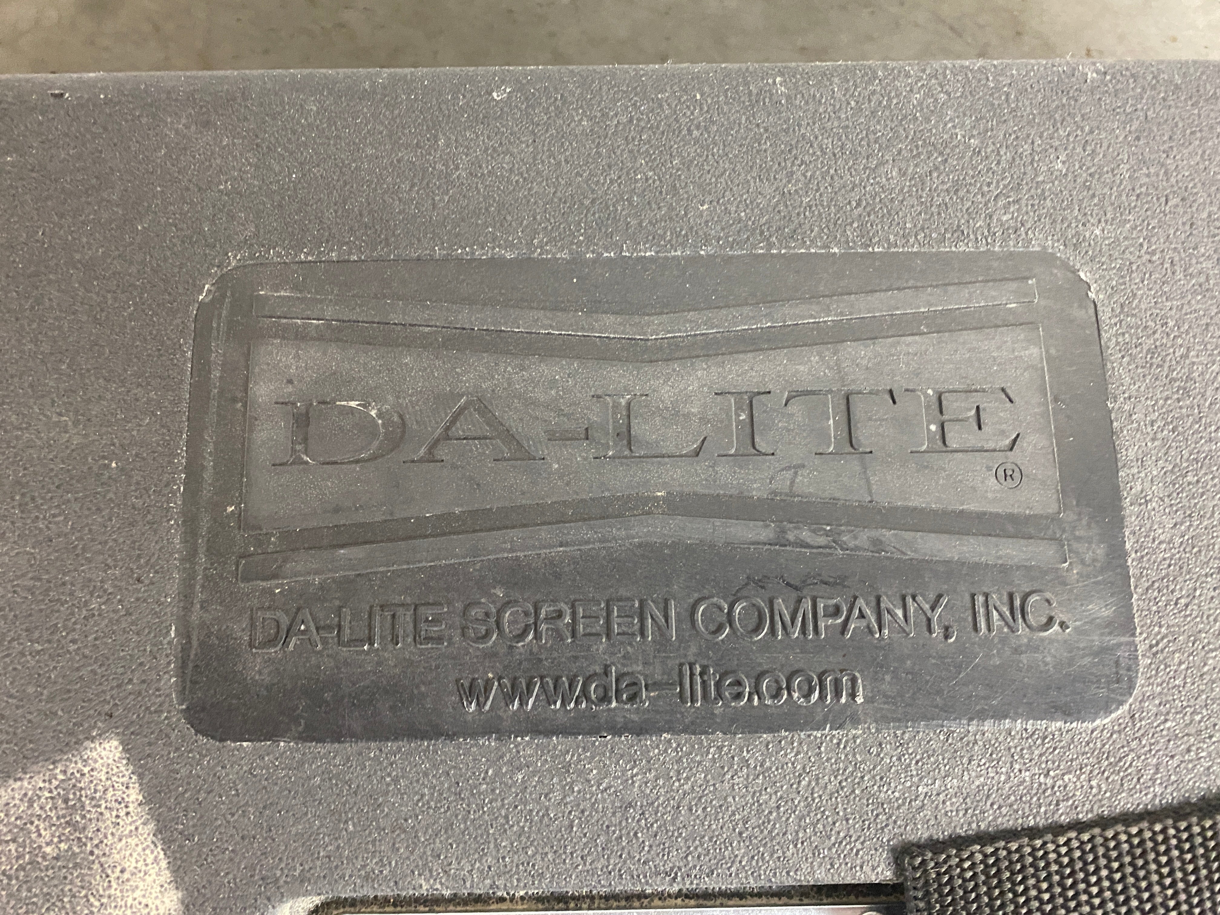 DA-LITE Projector Screen and Travel Case