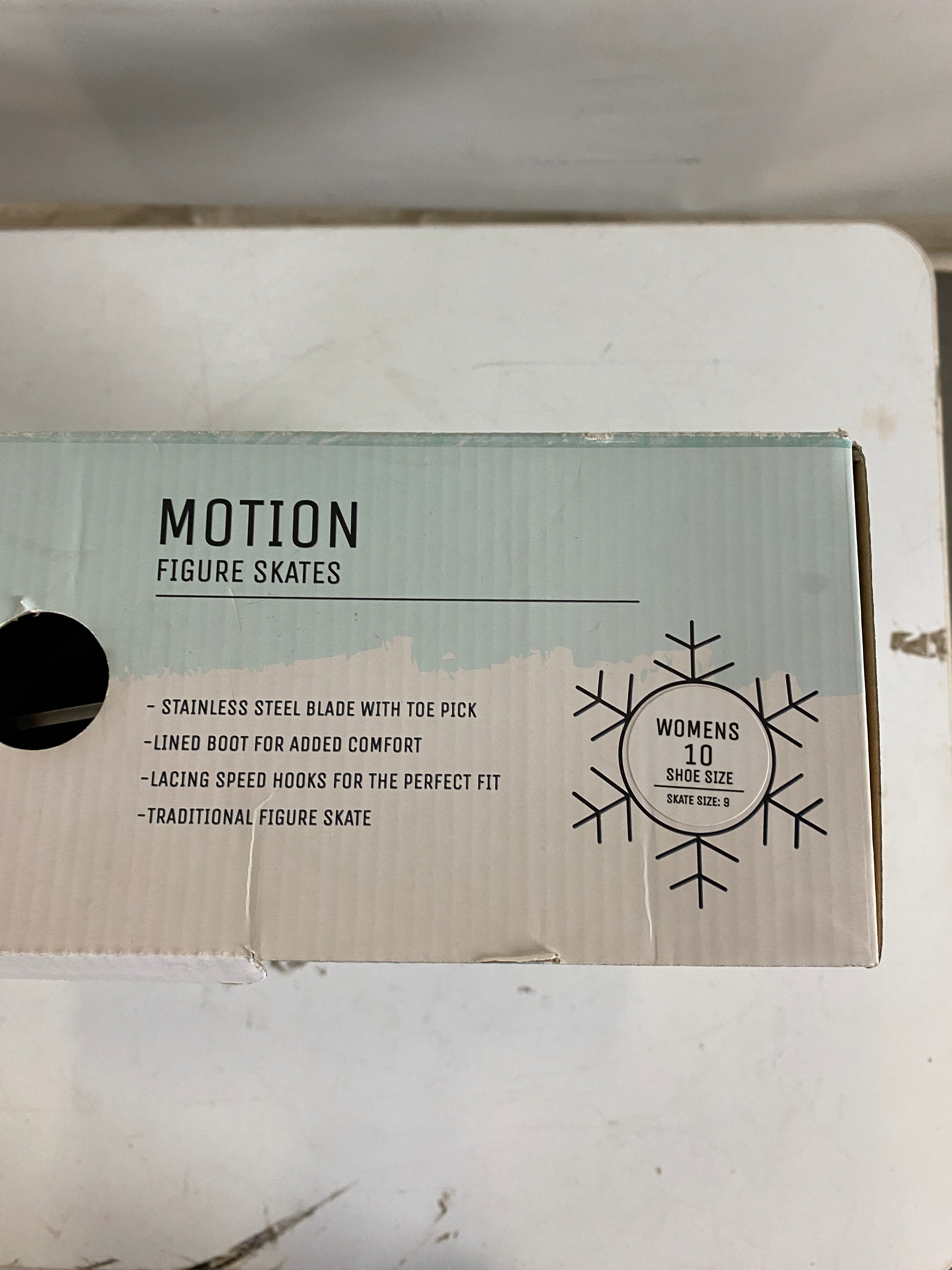 DBX Motion Figure Ice Skates Women's Size 10