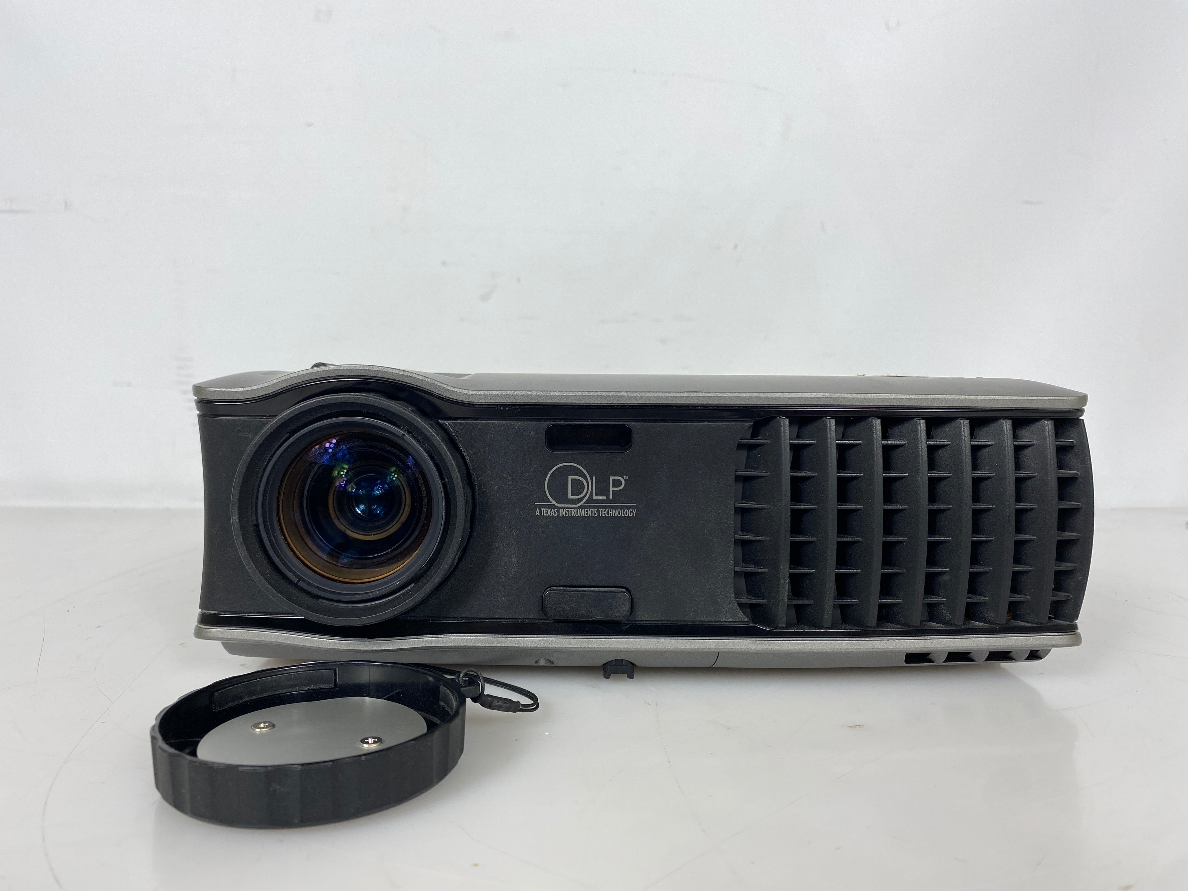 Dell 2400MP XGA Home Theater Projector