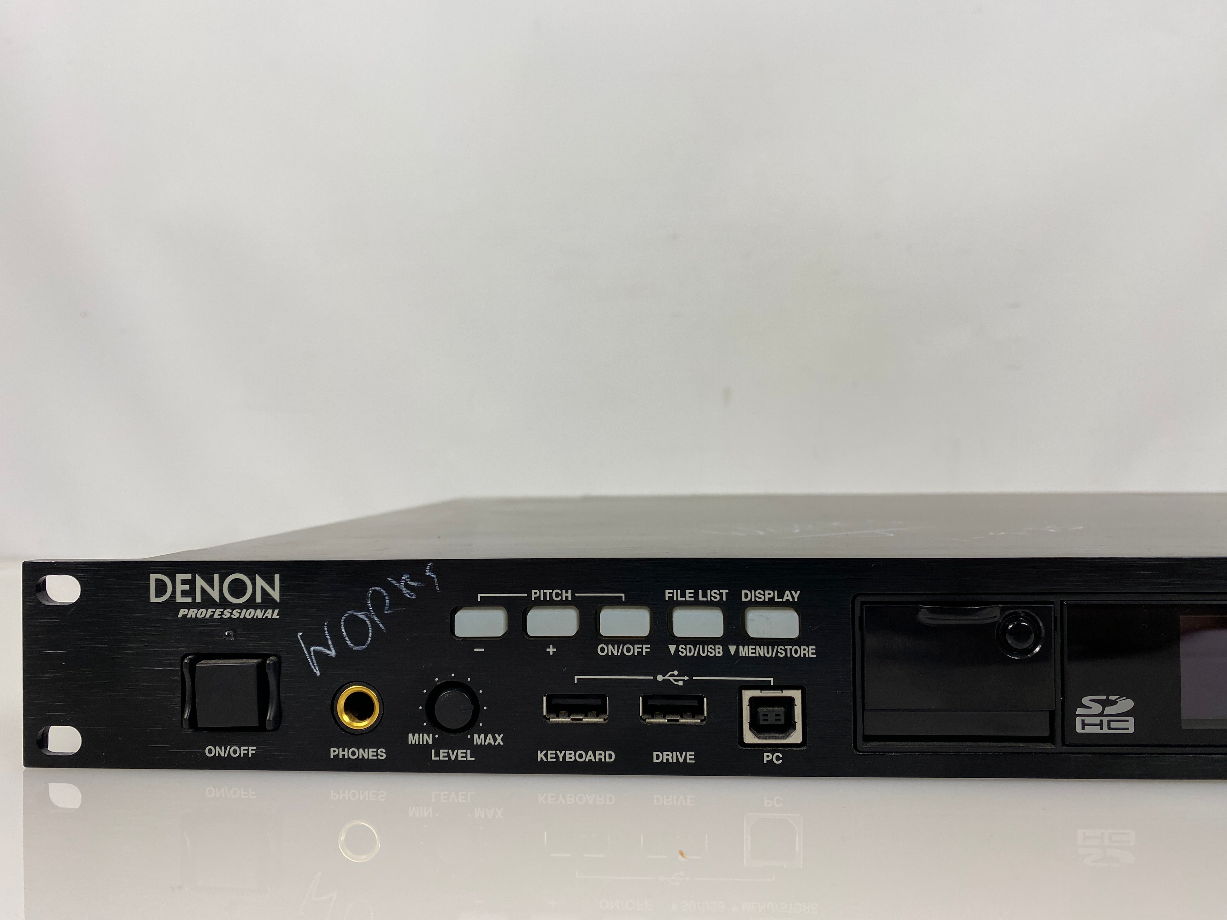 Denon DN-F650R Rackmount Solid-State/USB Digital Audio Recorder