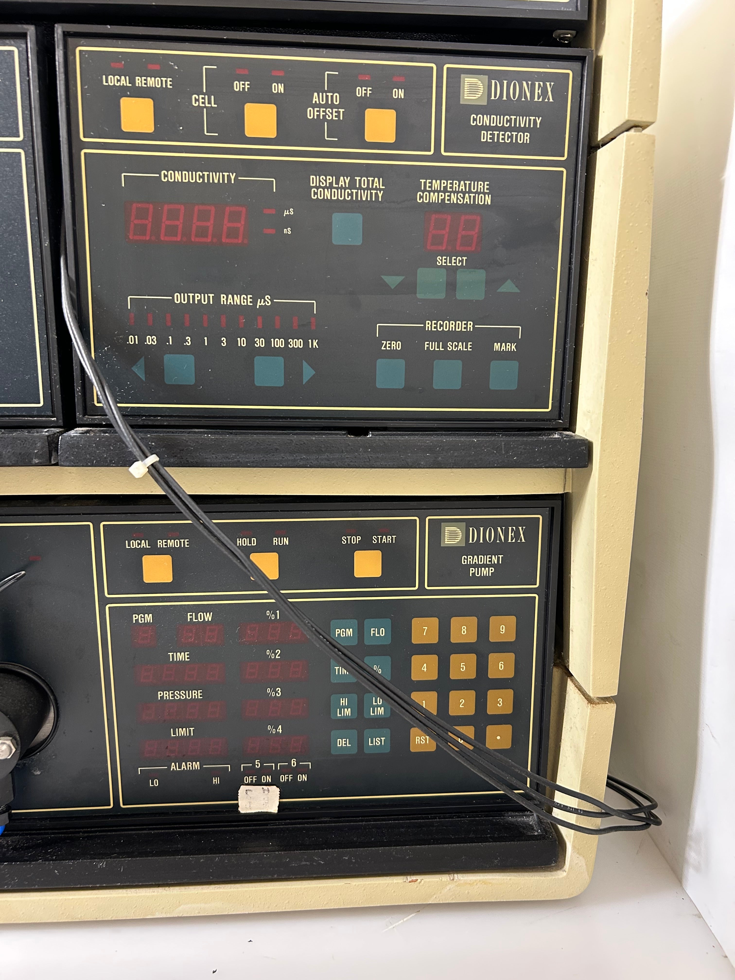 Dionex 4500i Series Conductivity Detector/Gradient Pump *Untested*