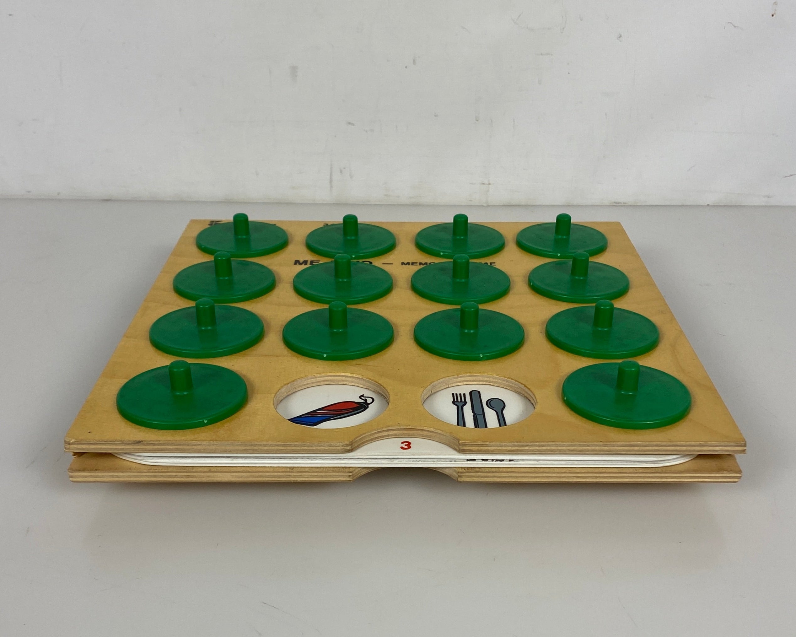 Doron Layeled Me Too Memory Game