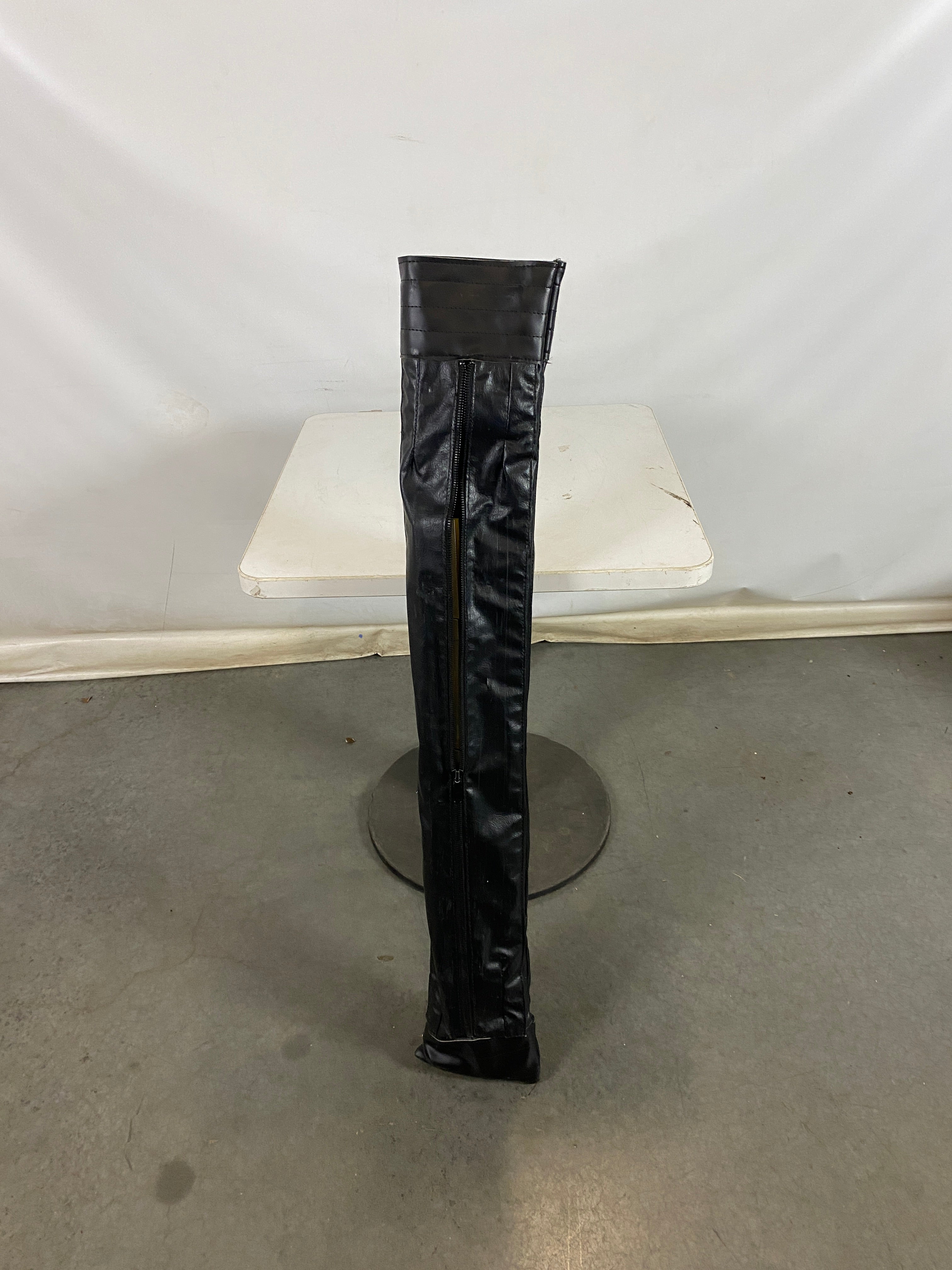 Draper Aluminum Easel Stand with Case