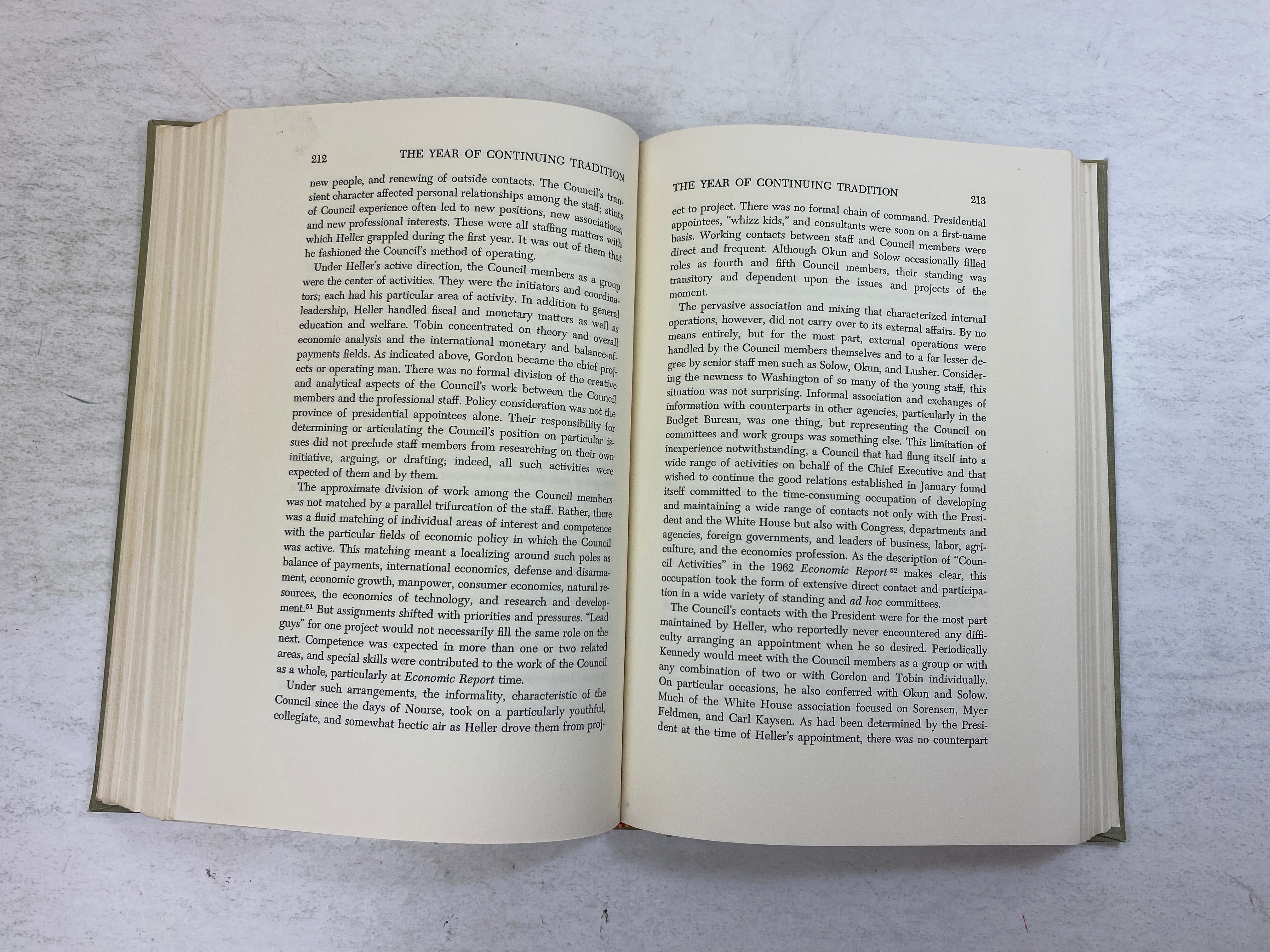 Economic Advice and Presidential Leadership by Flash Ex-library 1965 HC