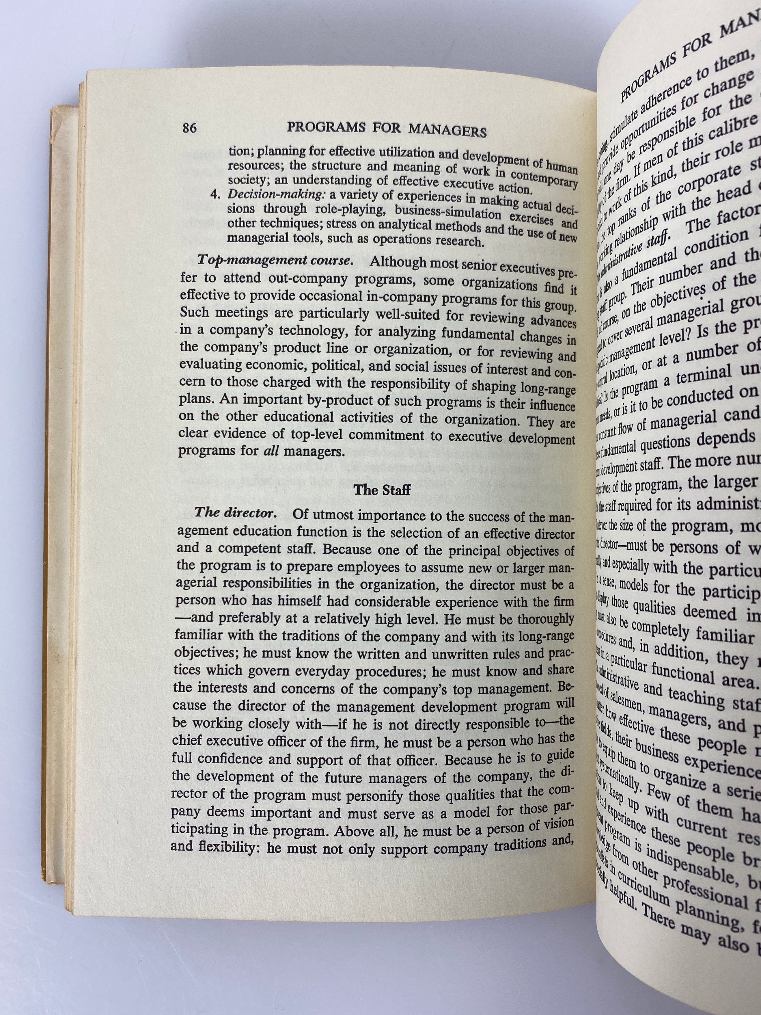 Education in Business & Industry Decarlo/Robinson 1968 2nd Printing HCDJ