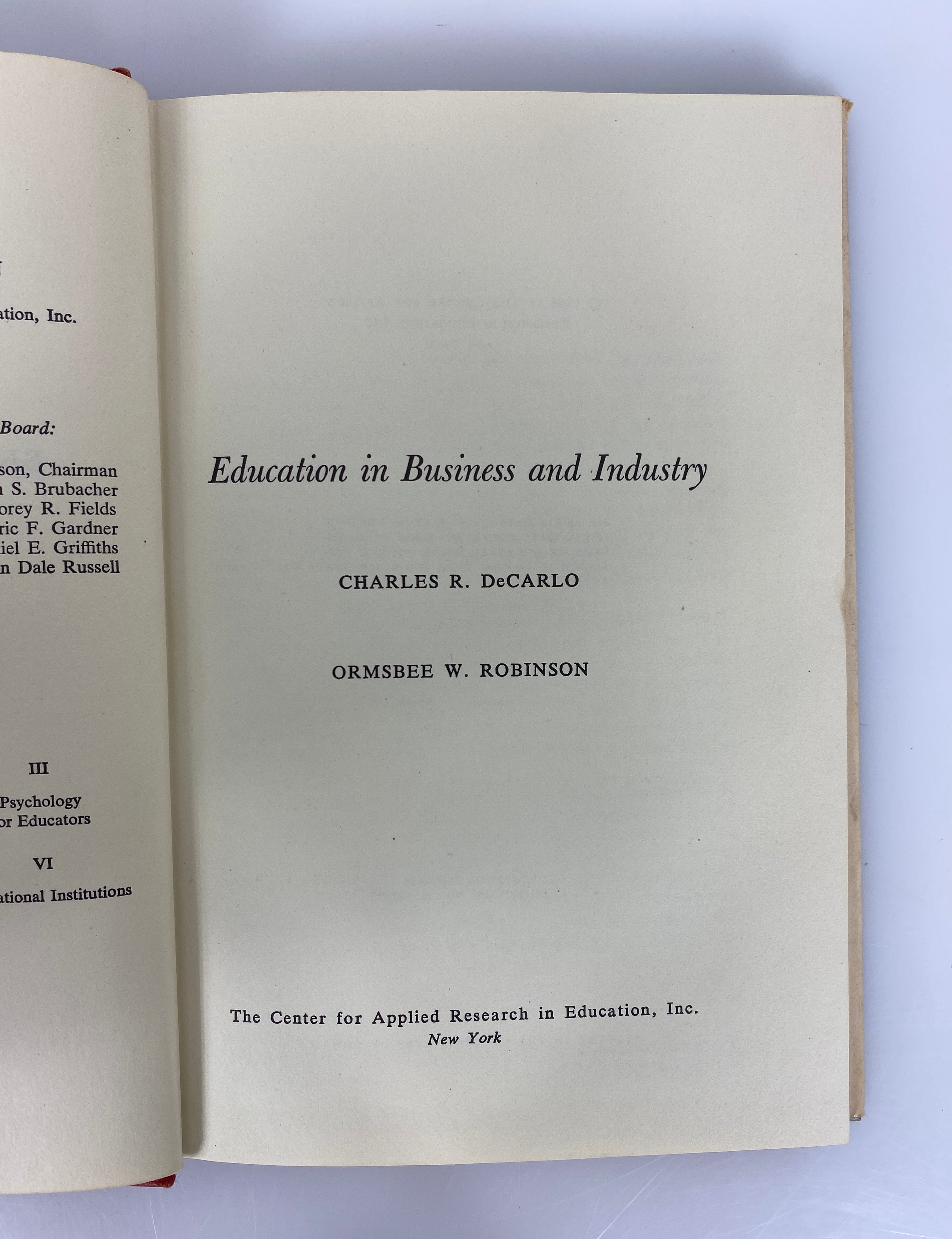 Education in Business & Industry Decarlo/Robinson 1968 2nd Printing HCDJ