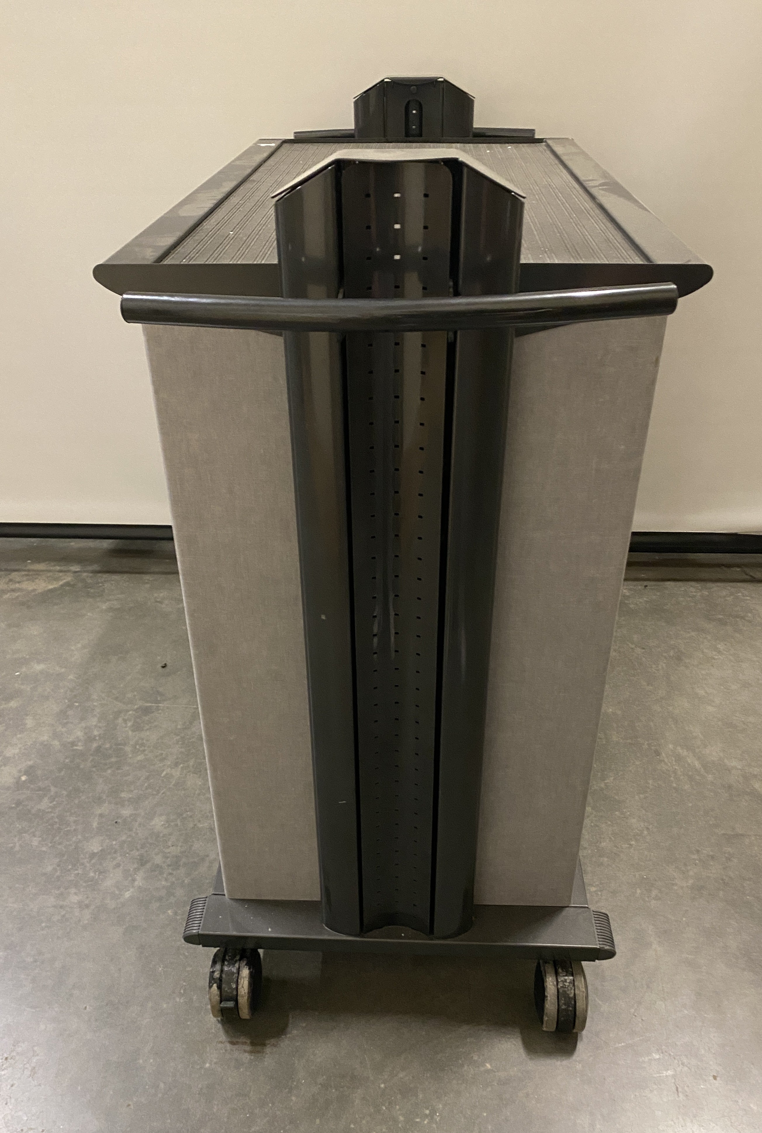 Enclosed IT Computer Cart