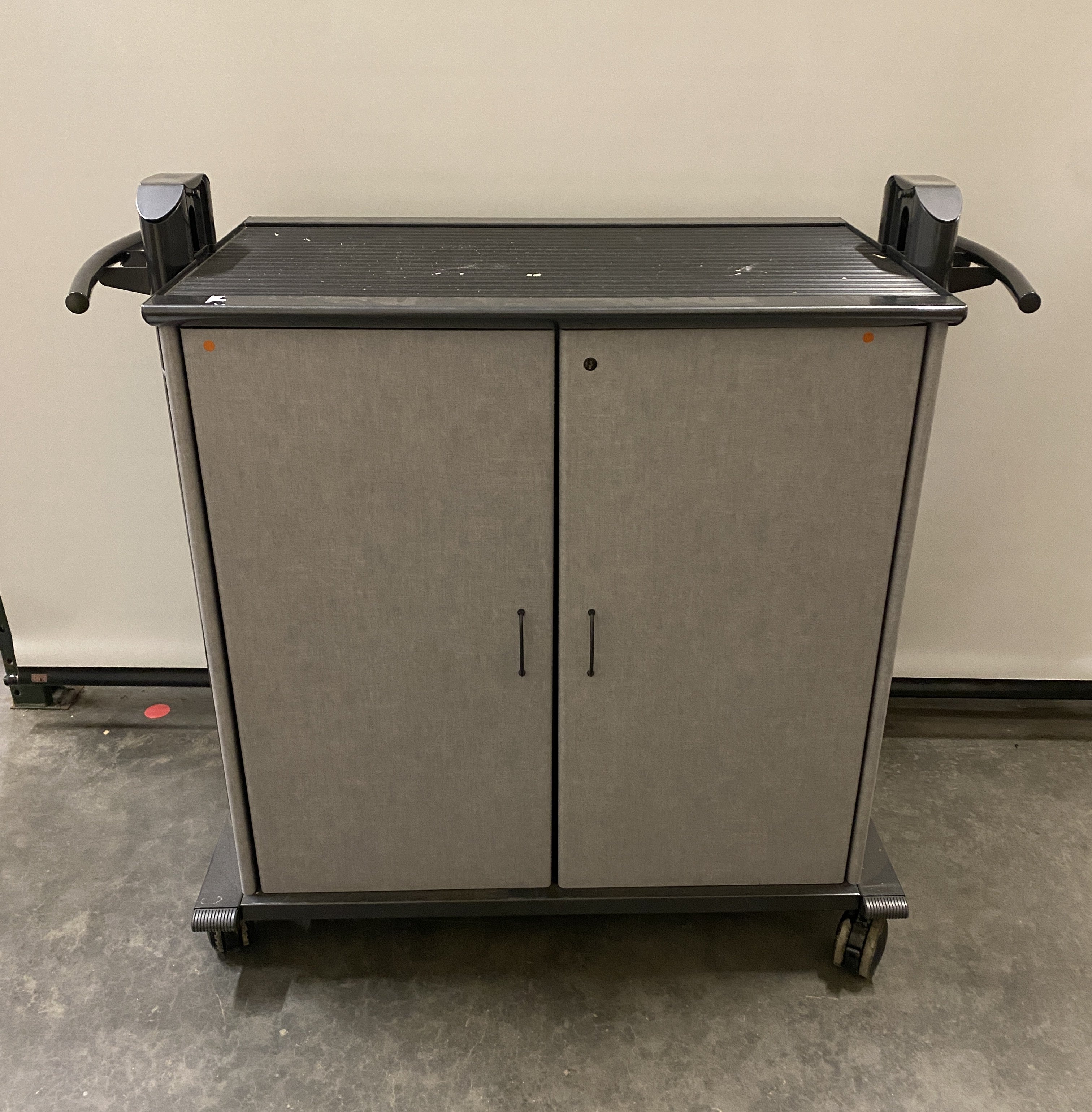 Enclosed IT Computer Cart