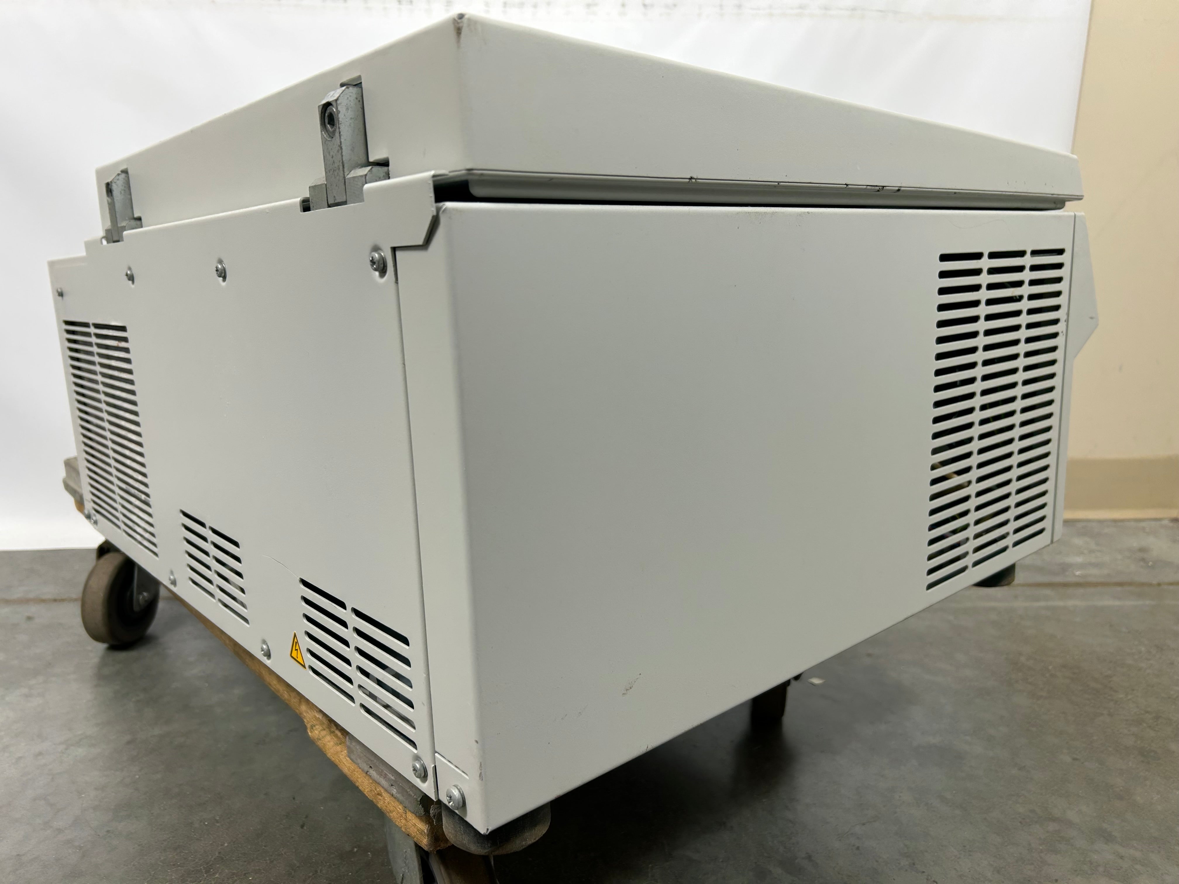 Eppendorf 5810R Centrifuge
