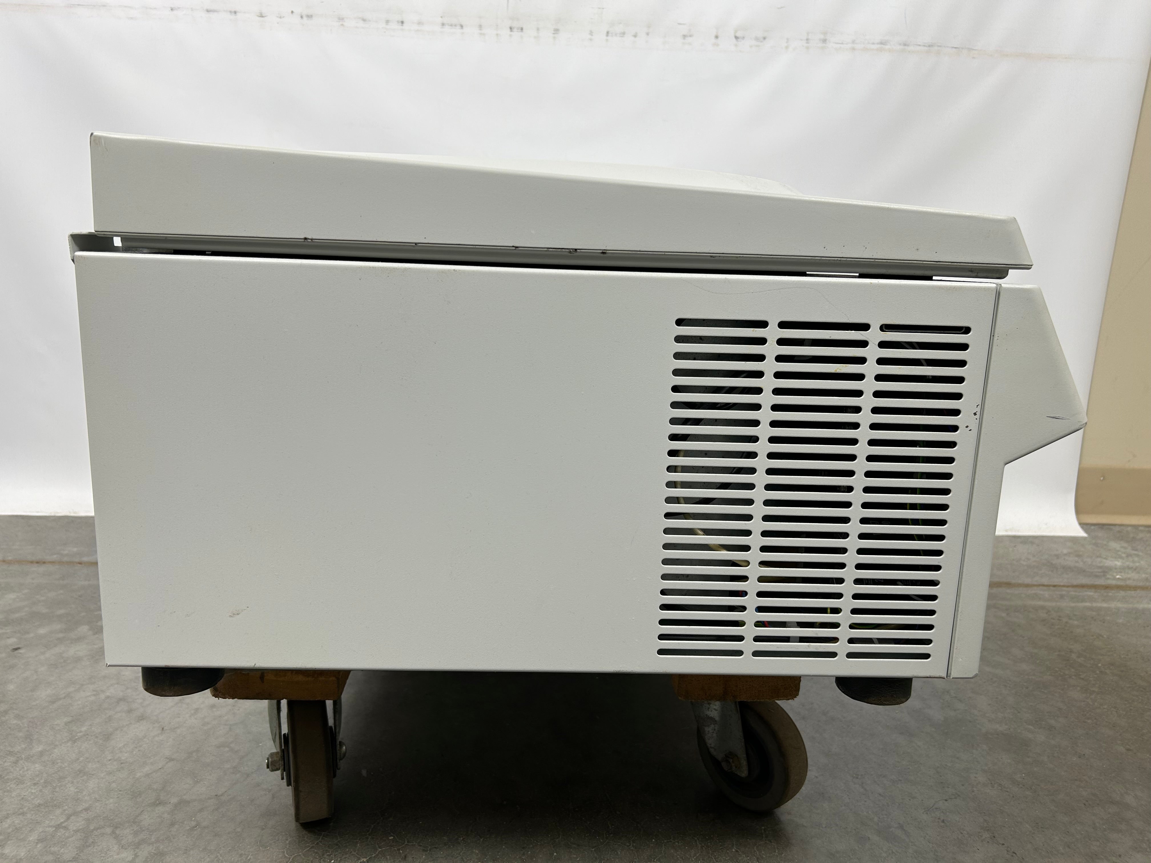 Eppendorf 5810R Centrifuge